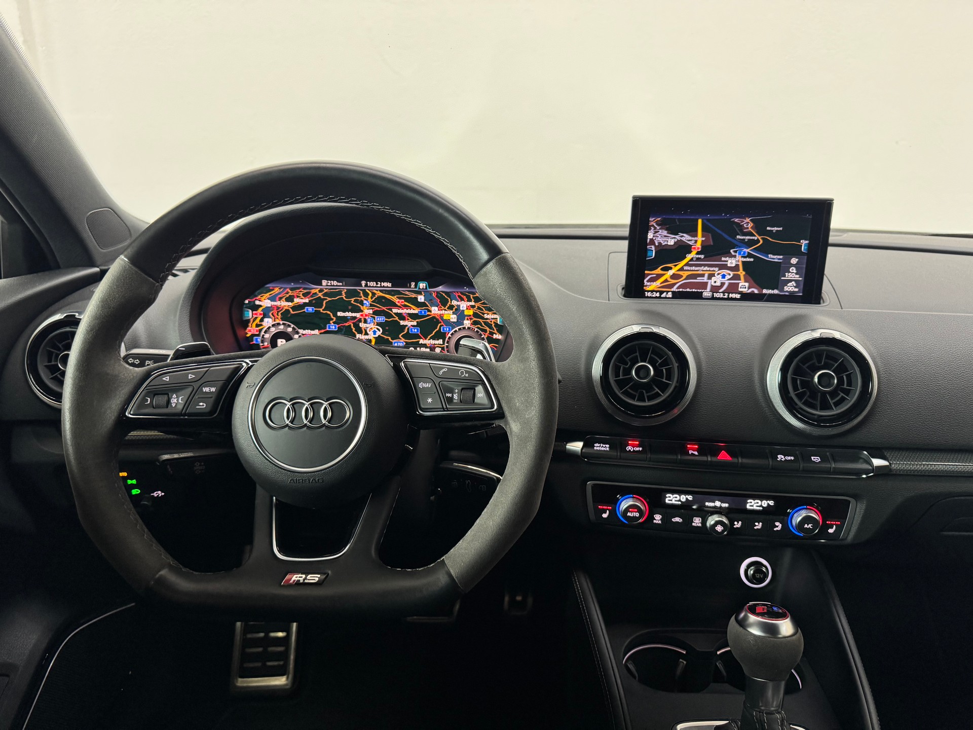 AUDI RS3 Sportback 2.5 TSI quattro S-tronic-image-14