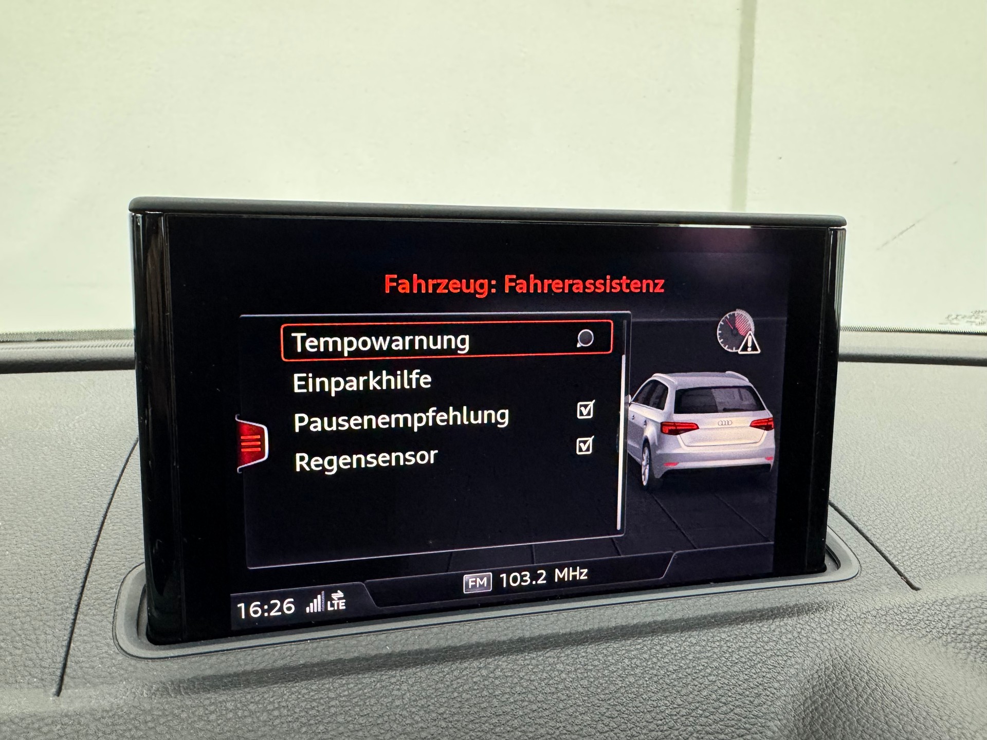 AUDI RS3 Sportback 2.5 TSI quattro S-tronic-image-18