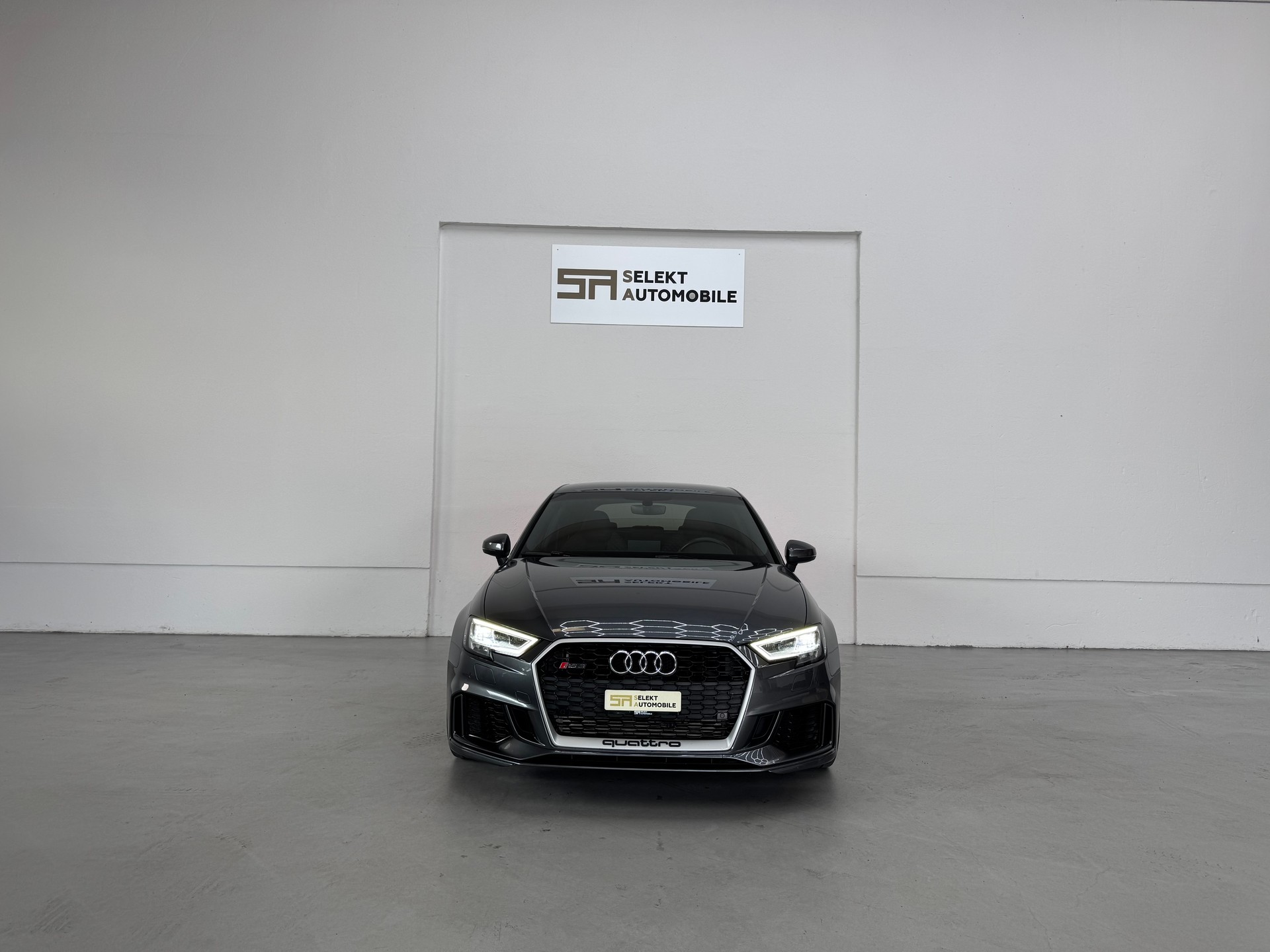 AUDI RS3 Sportback 2.5 TSI quattro S-tronic-showroom-element-2