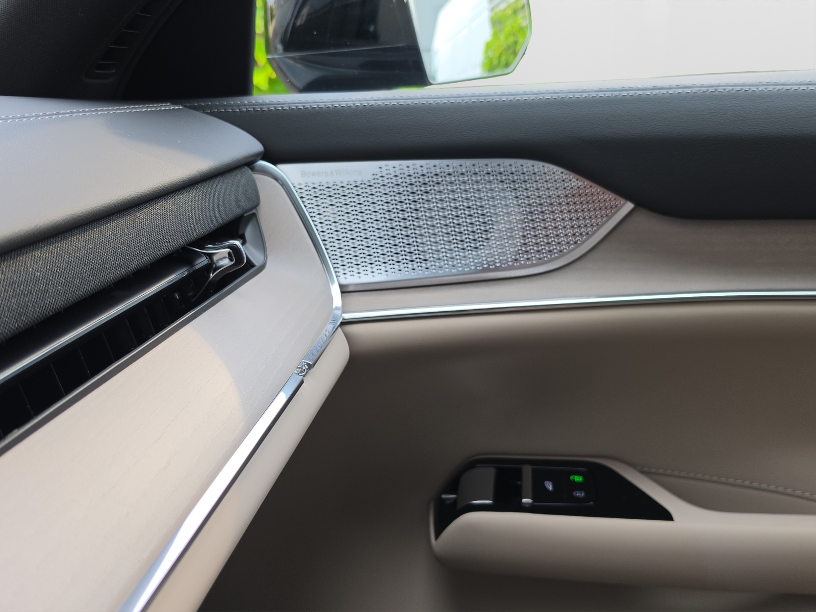 VOLVO EX90 Twin Performance Ultra AWD-image-13