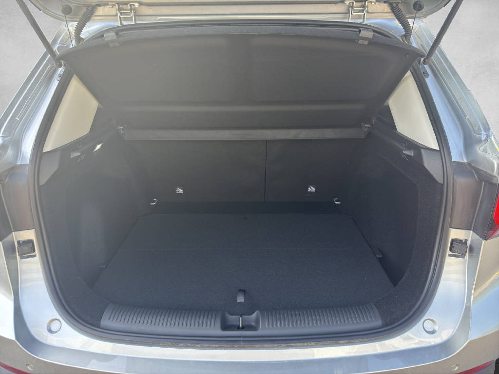 MG ZS 1.5 Hybrid+ Luxury-image-5