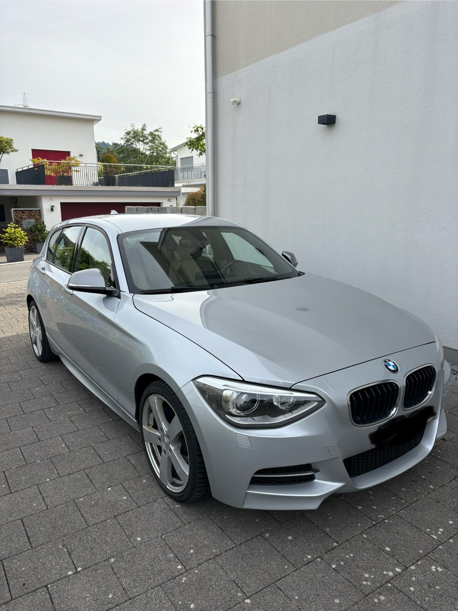 BMW M135i xDrive-image-0
