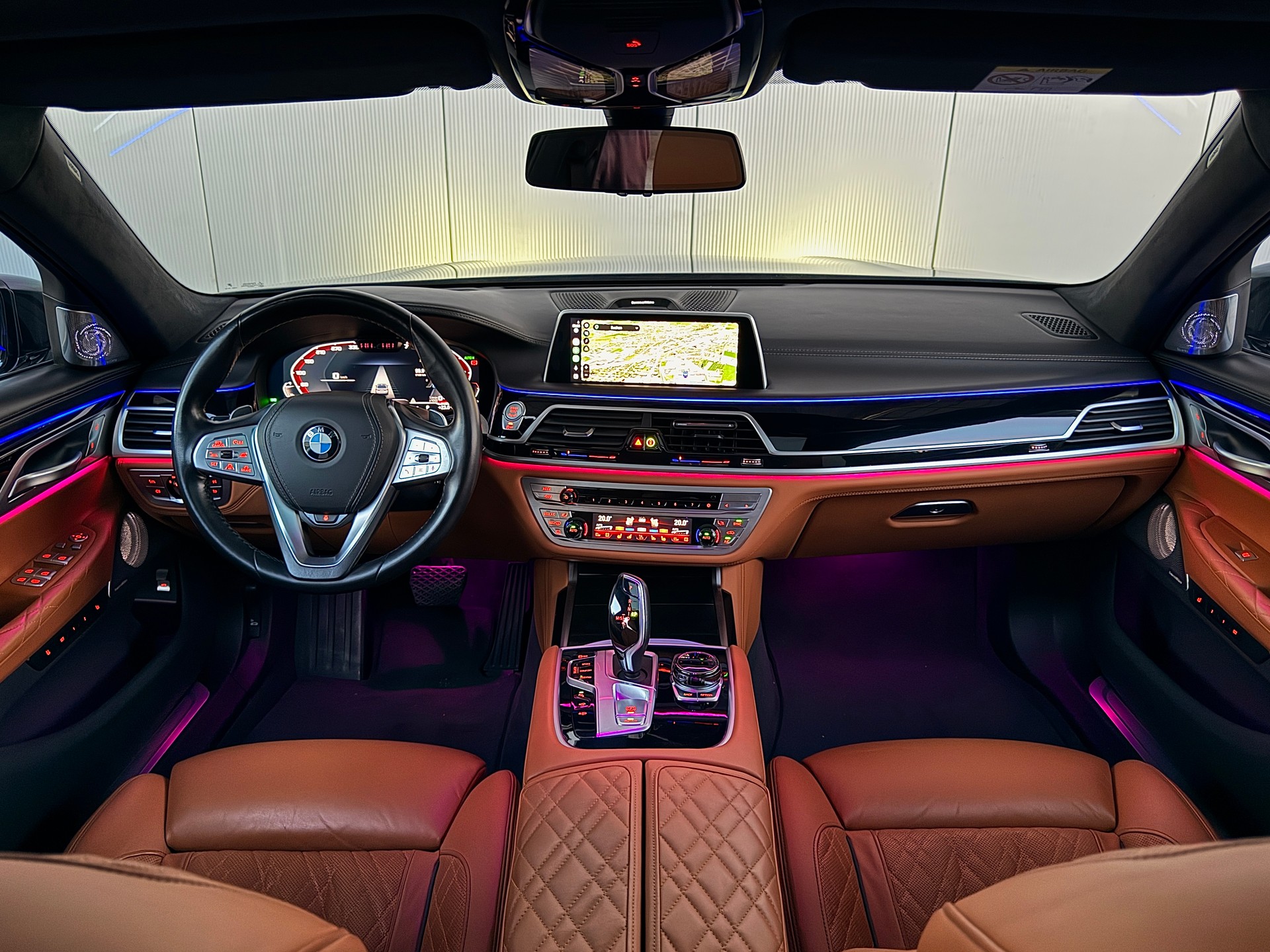 BMW 750i xDrive Steptronic-image-10