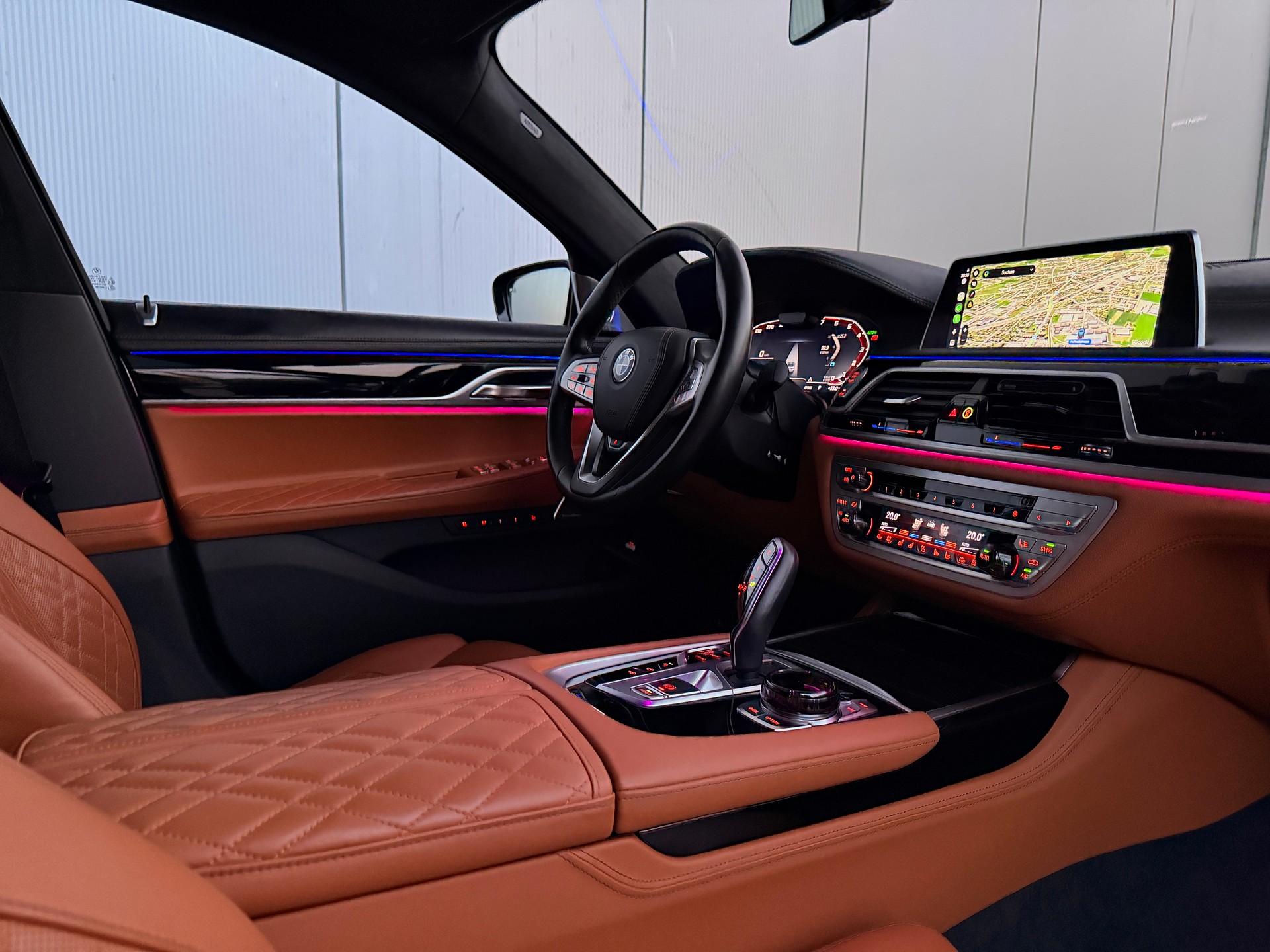 BMW 750i xDrive Steptronic-image-8