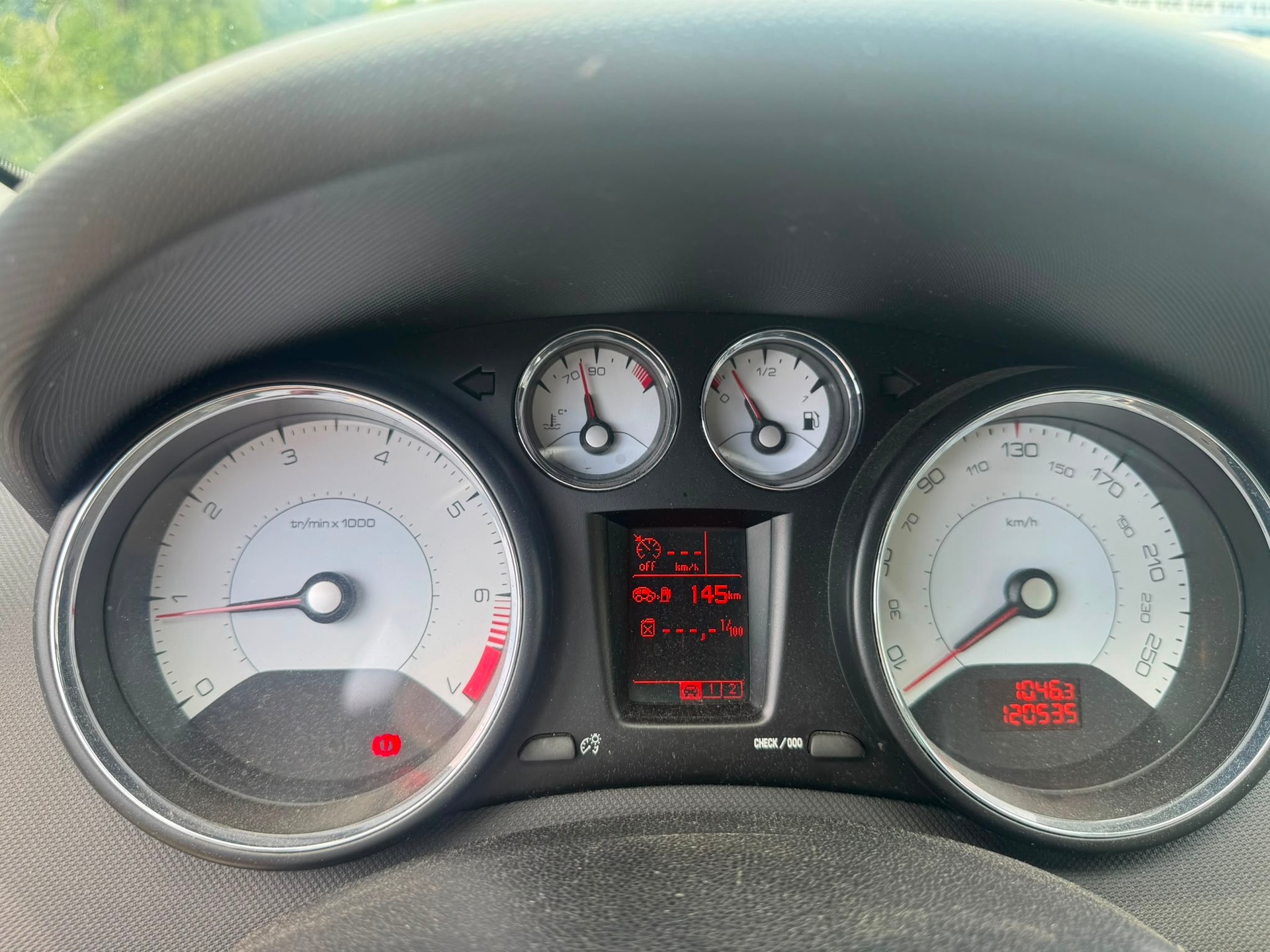 PEUGEOT 308 CC 1.6 16V Turbo Platinum-image-5
