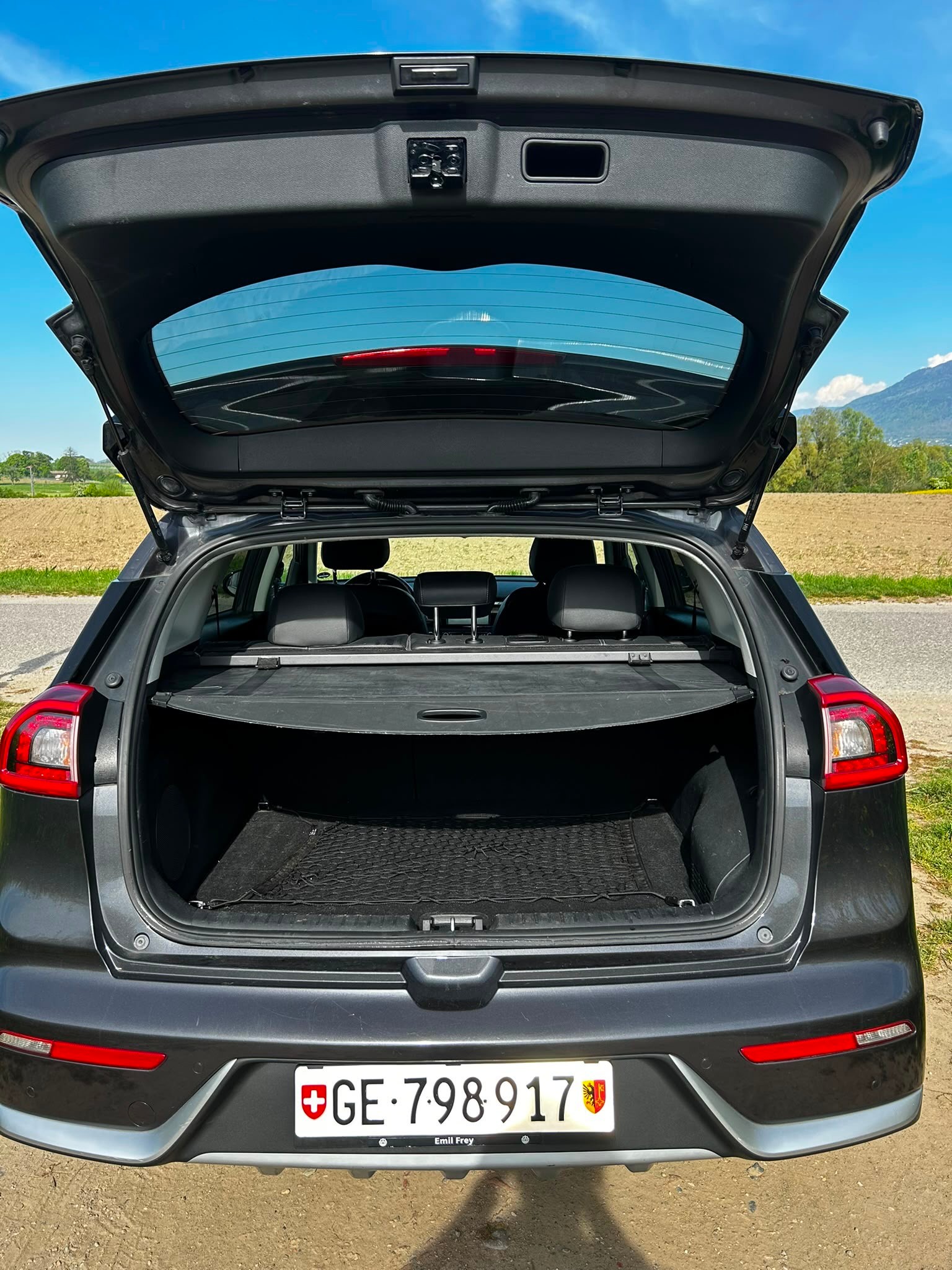 KIA 1.6 GDi Hybrid Style-image-5