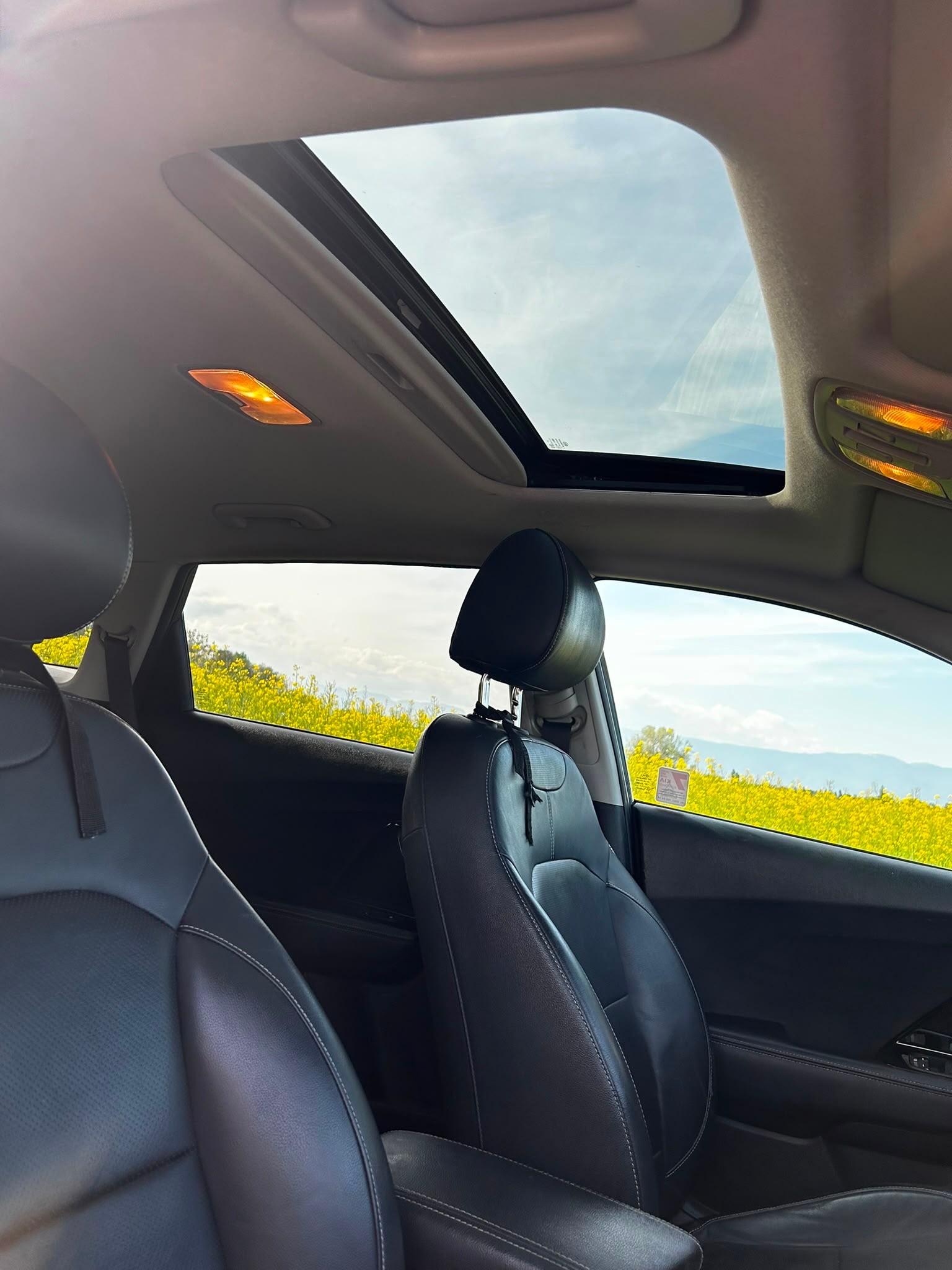 KIA 1.6 GDi Hybrid Style-image-3