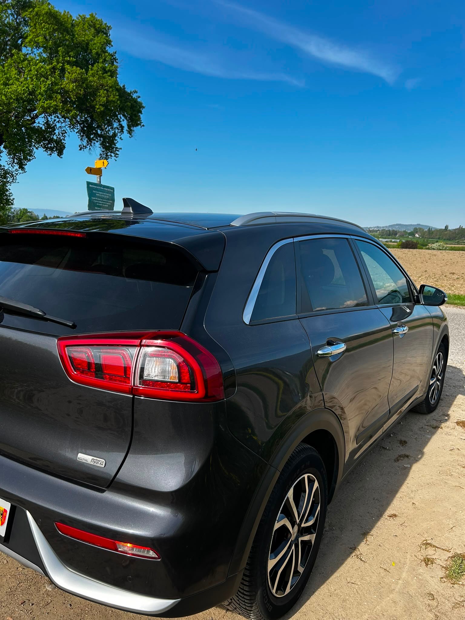KIA 1.6 GDi Hybrid Style-image-4