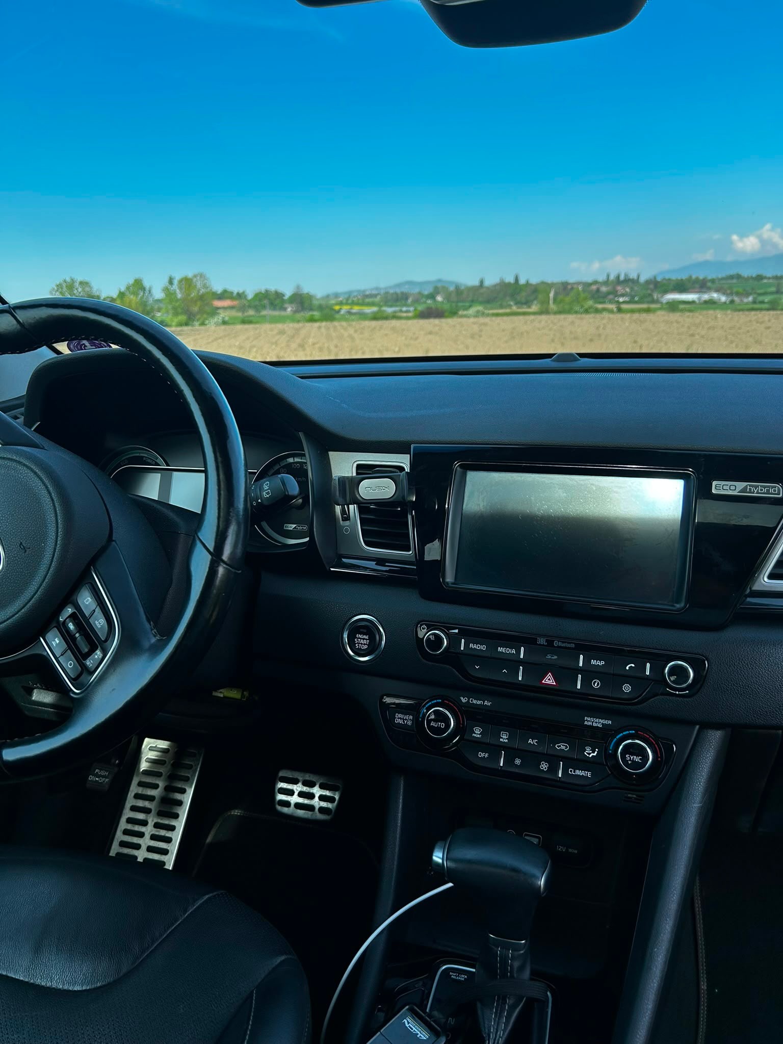 KIA 1.6 GDi Hybrid Style-image-1