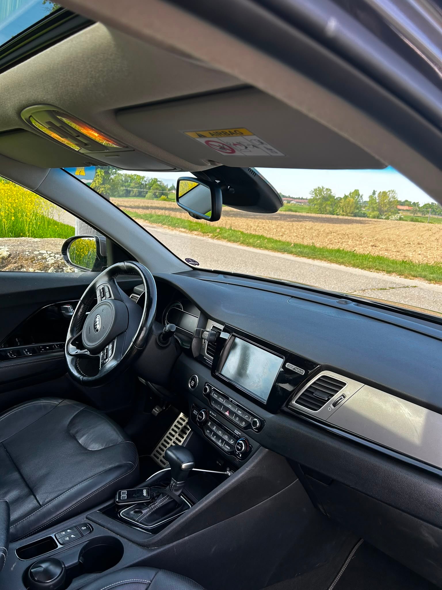 KIA 1.6 GDi Hybrid Style-image-2