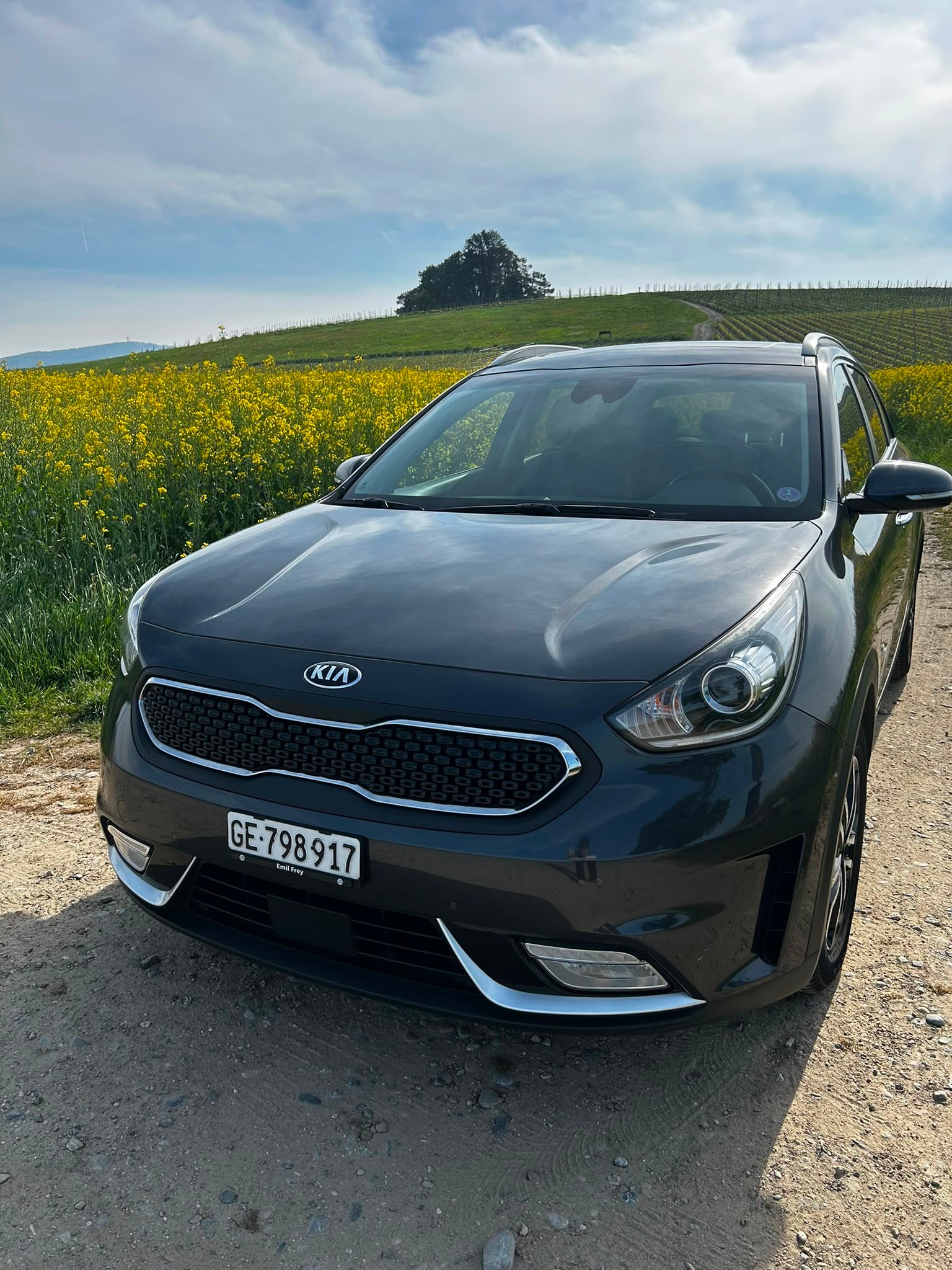 KIA 1.6 GDi Hybrid Style-image-0
