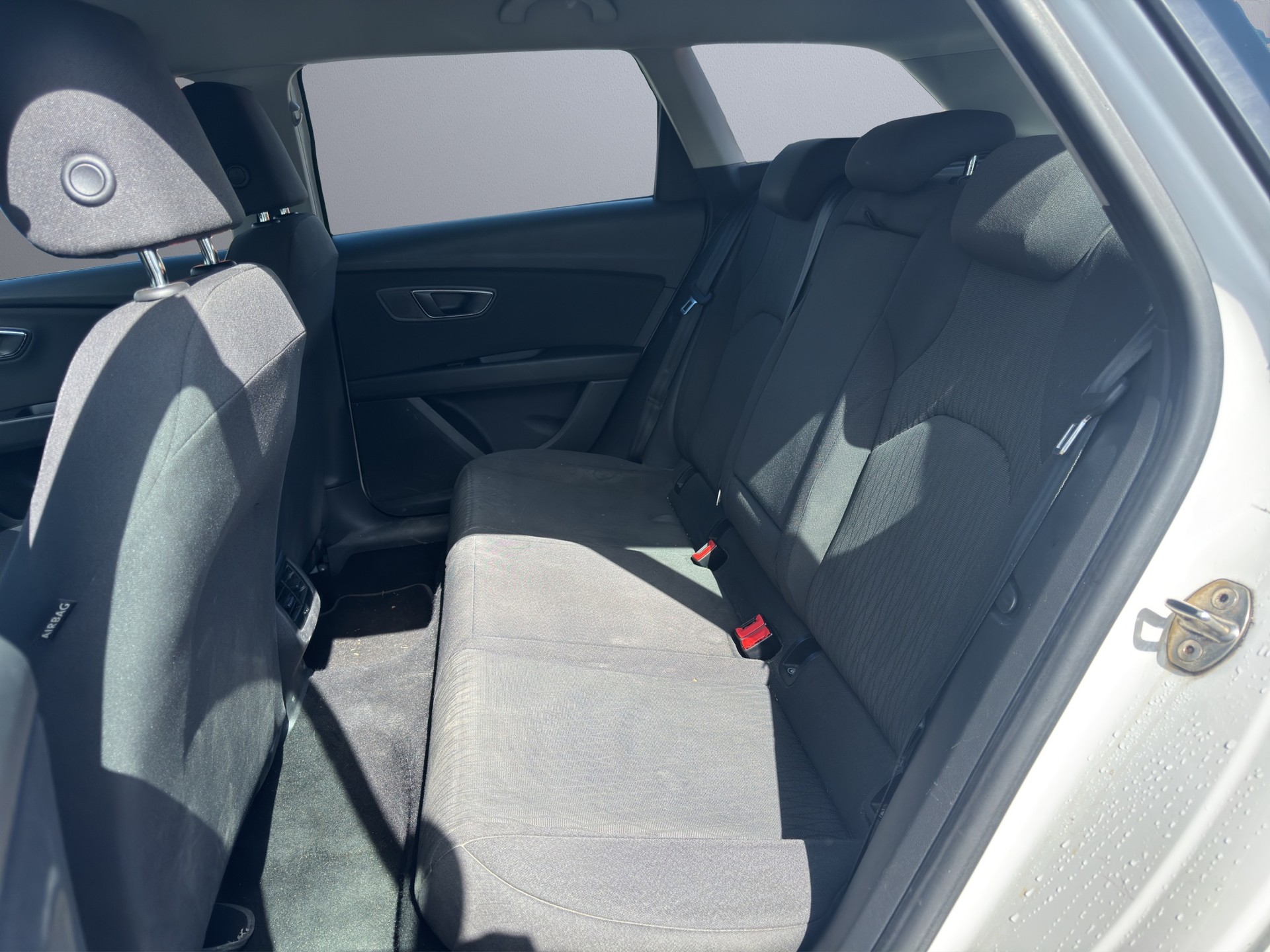 SEAT Leon ST 2.0 TDI Style DSG-image-11