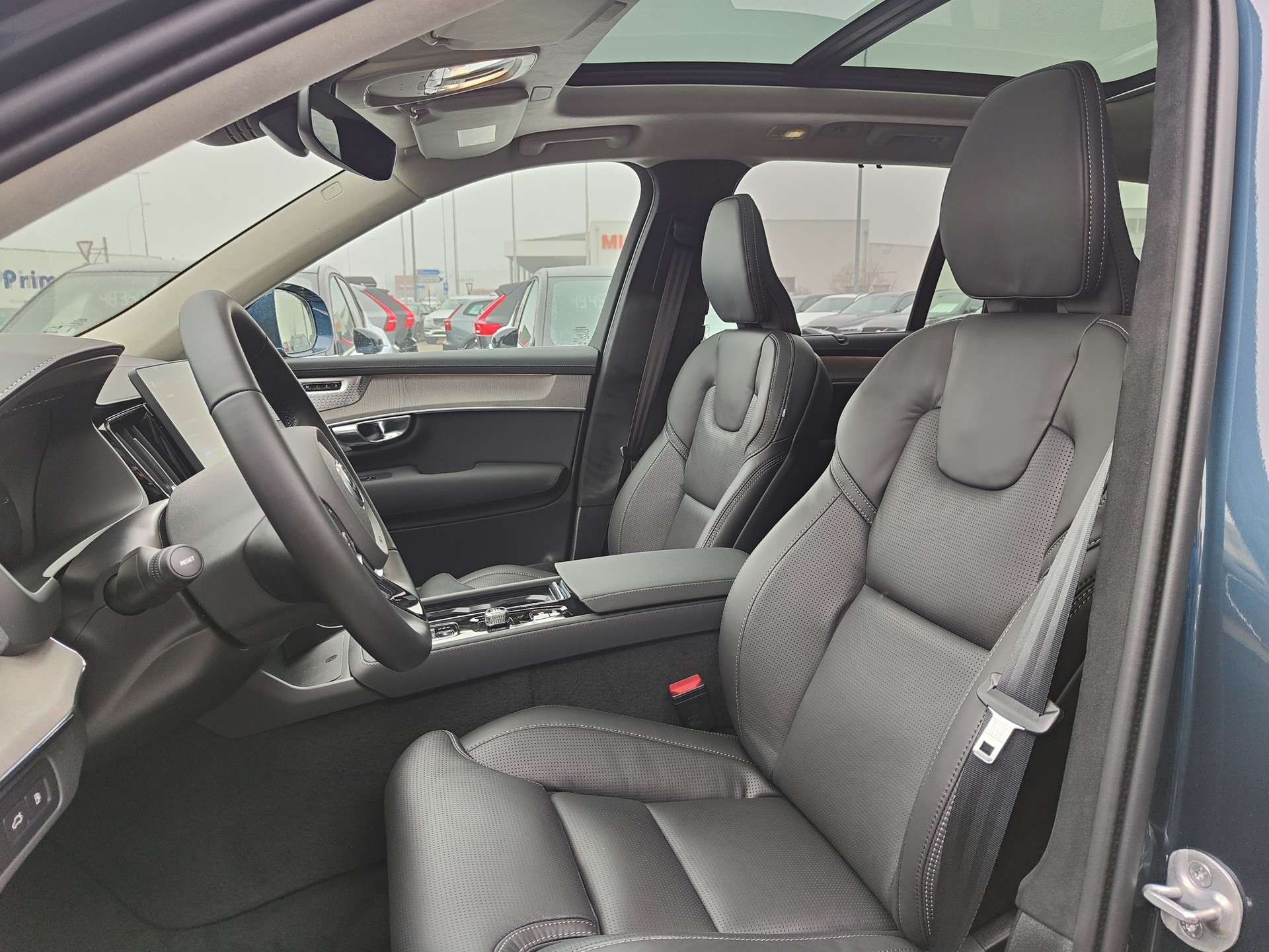 VOLVO XC90 2.0 T8 TE Ultra Bright eAWD-image-5