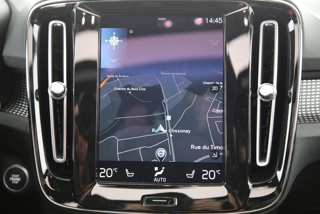 VOLVO XC40 1.5 T4 PiH R-Design-image-7
