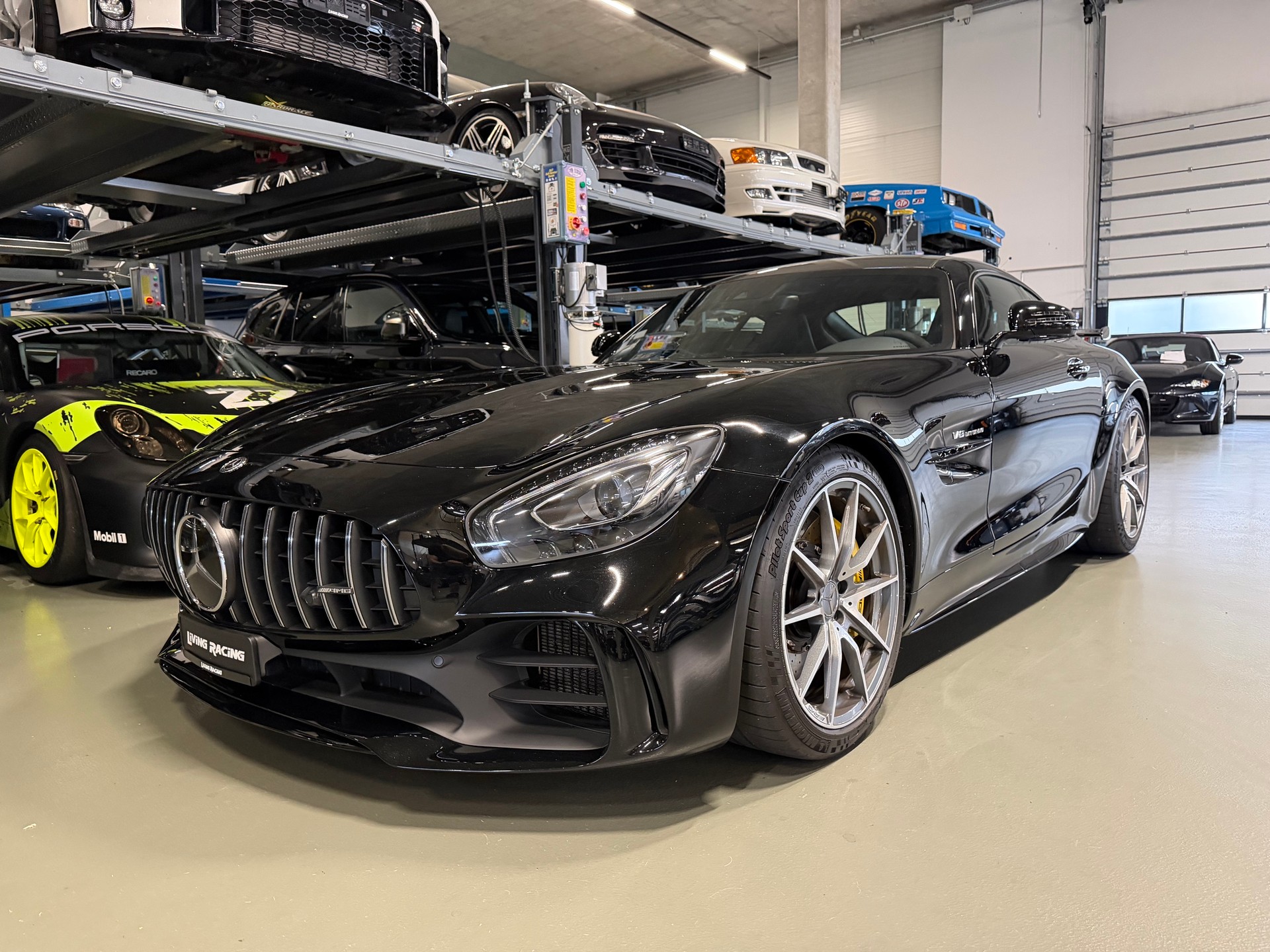 MERCEDES-BENZ AMG GT R Speedshift DCT-image-1