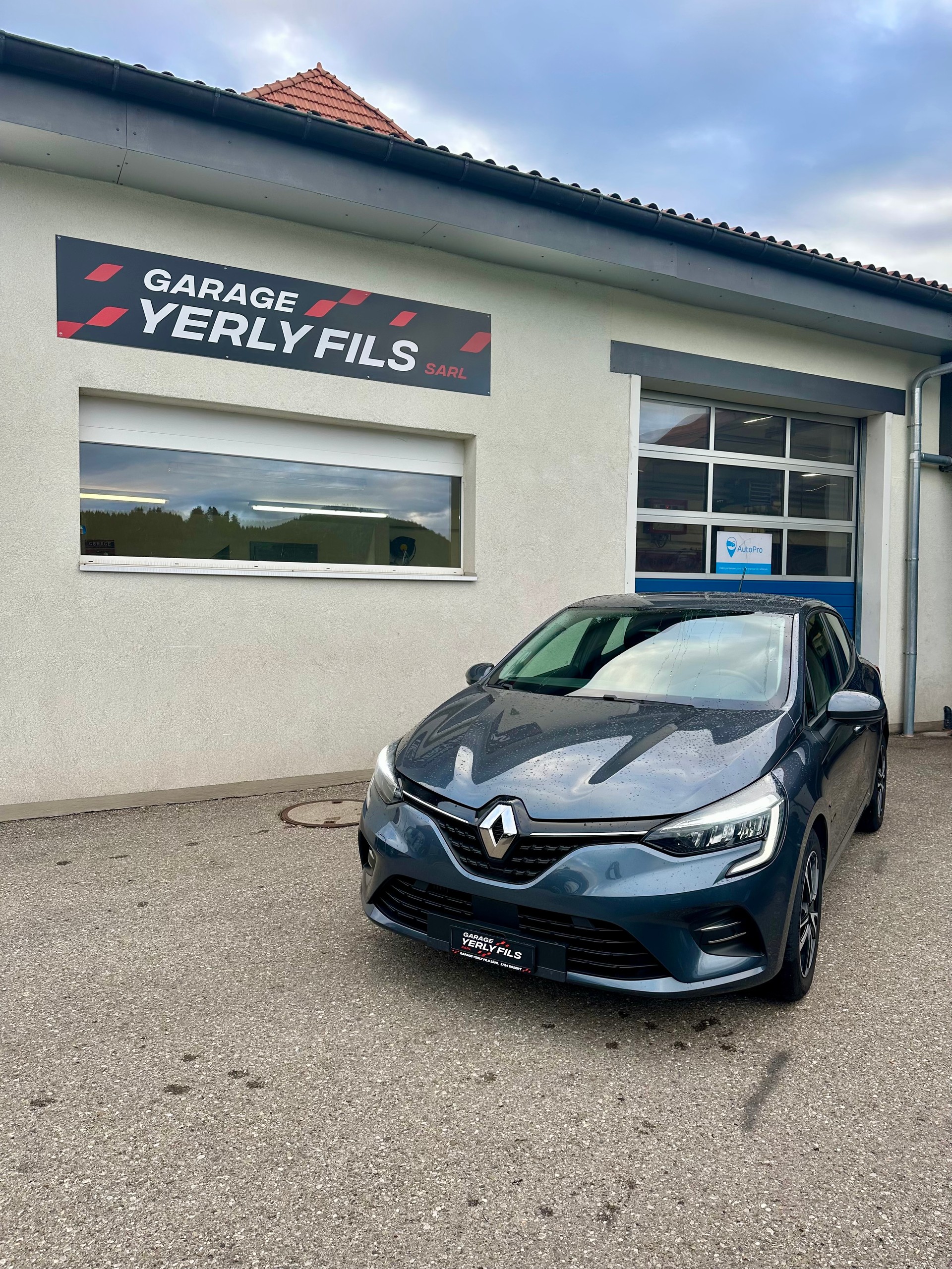 RENAULT Clio 1.0 Zen-image-0