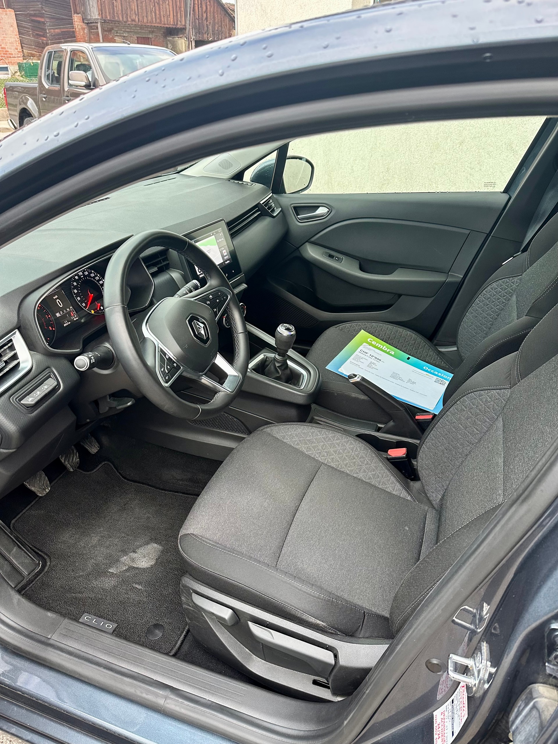 RENAULT Clio 1.0 Zen-image-4
