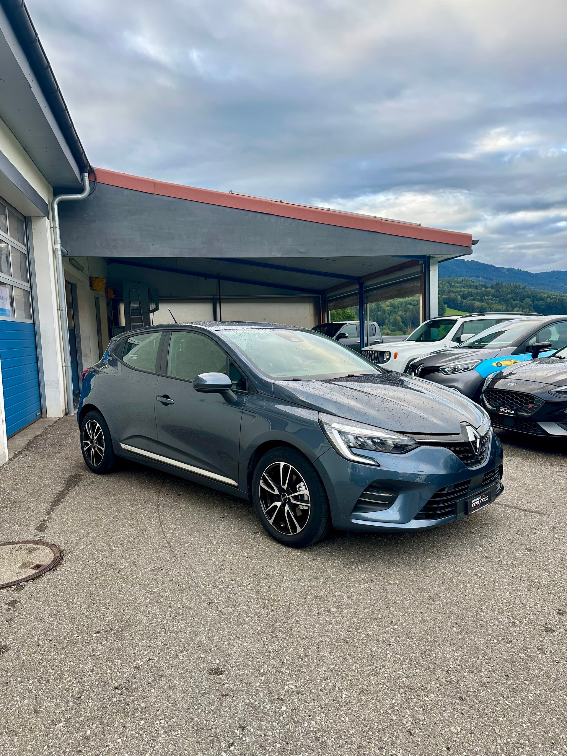 RENAULT Clio 1.0 Zen-image-3