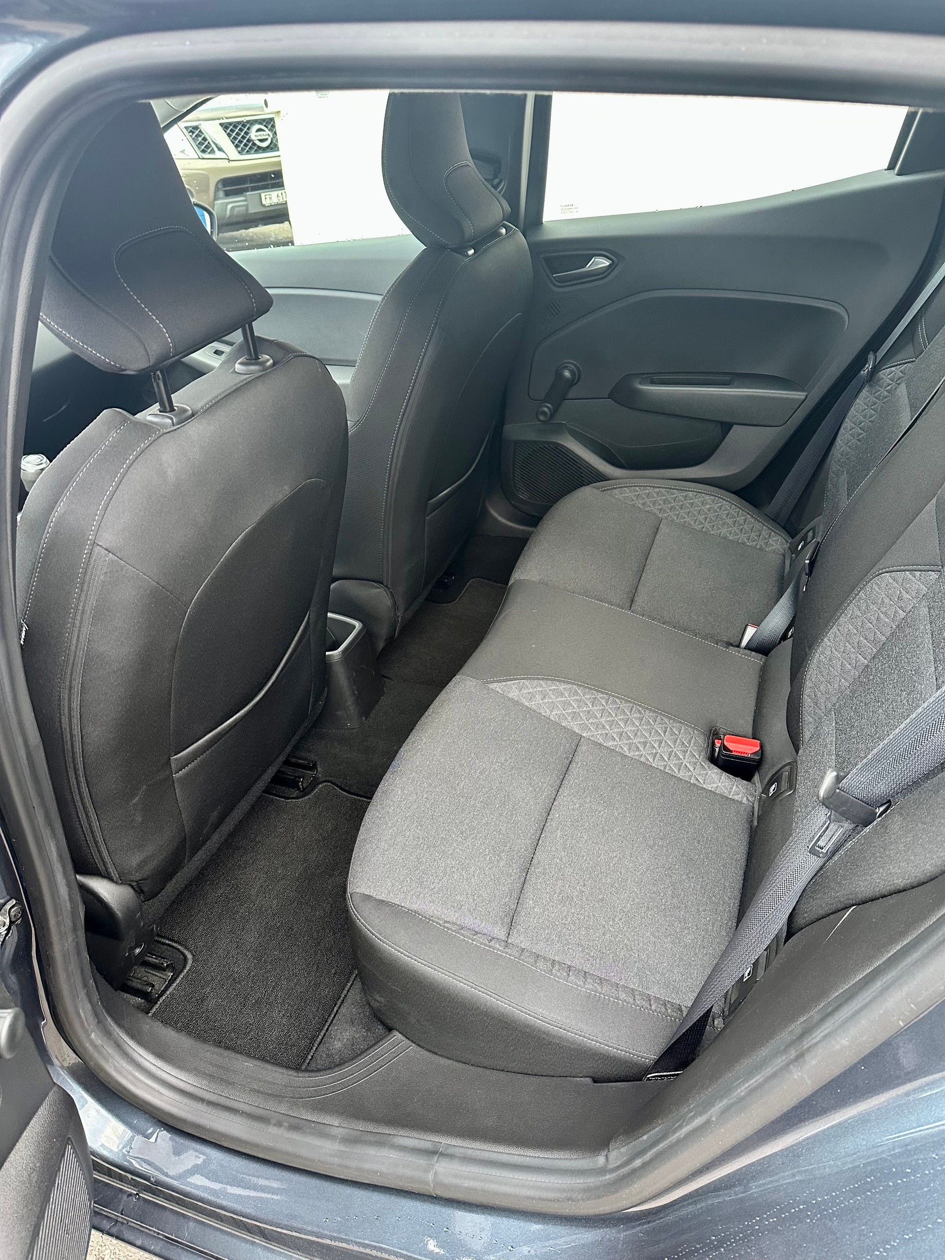 RENAULT Clio 1.0 Zen-image-5