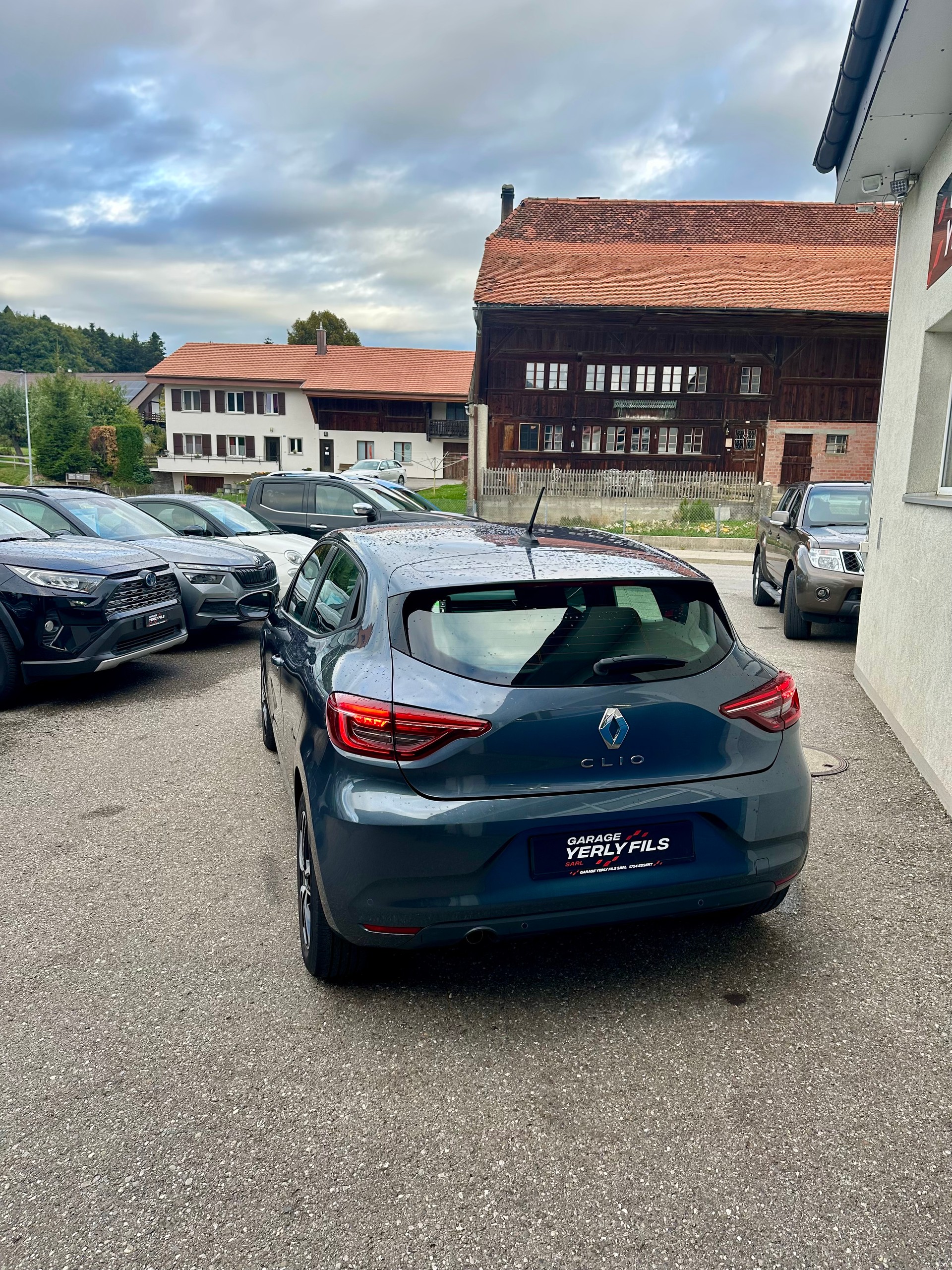 RENAULT Clio 1.0 Zen-image-1