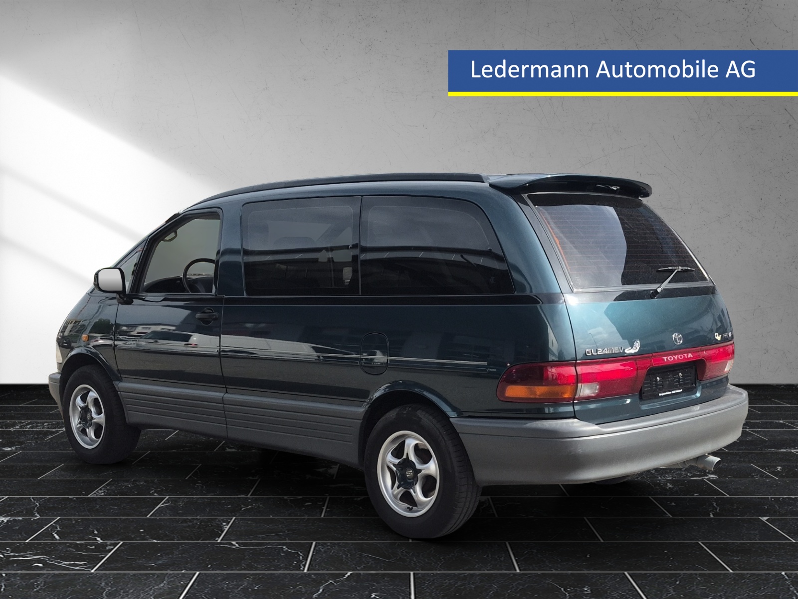 TOYOTA Previa GL 4x2-showroom-element-2