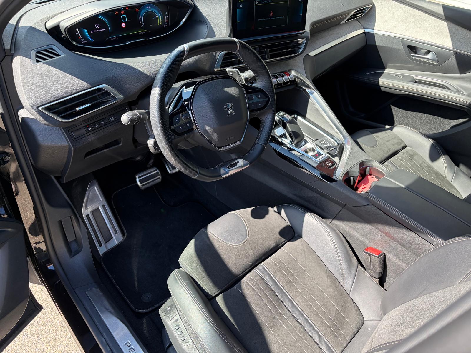 PEUGEOT 3008 1.6 Plug-in Hybrid4 GT Pack-image-8