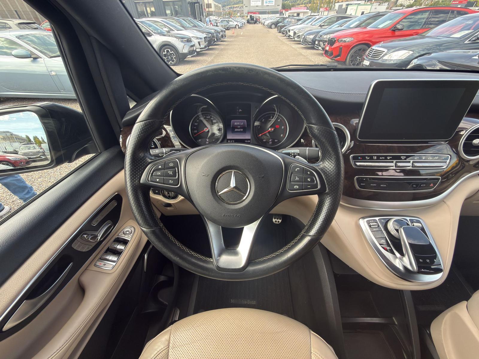 MERCEDES-BENZ V-Klasse V447 Van V 250 d BlueTec Avant. lang 4m (Avantgarde)-image-17