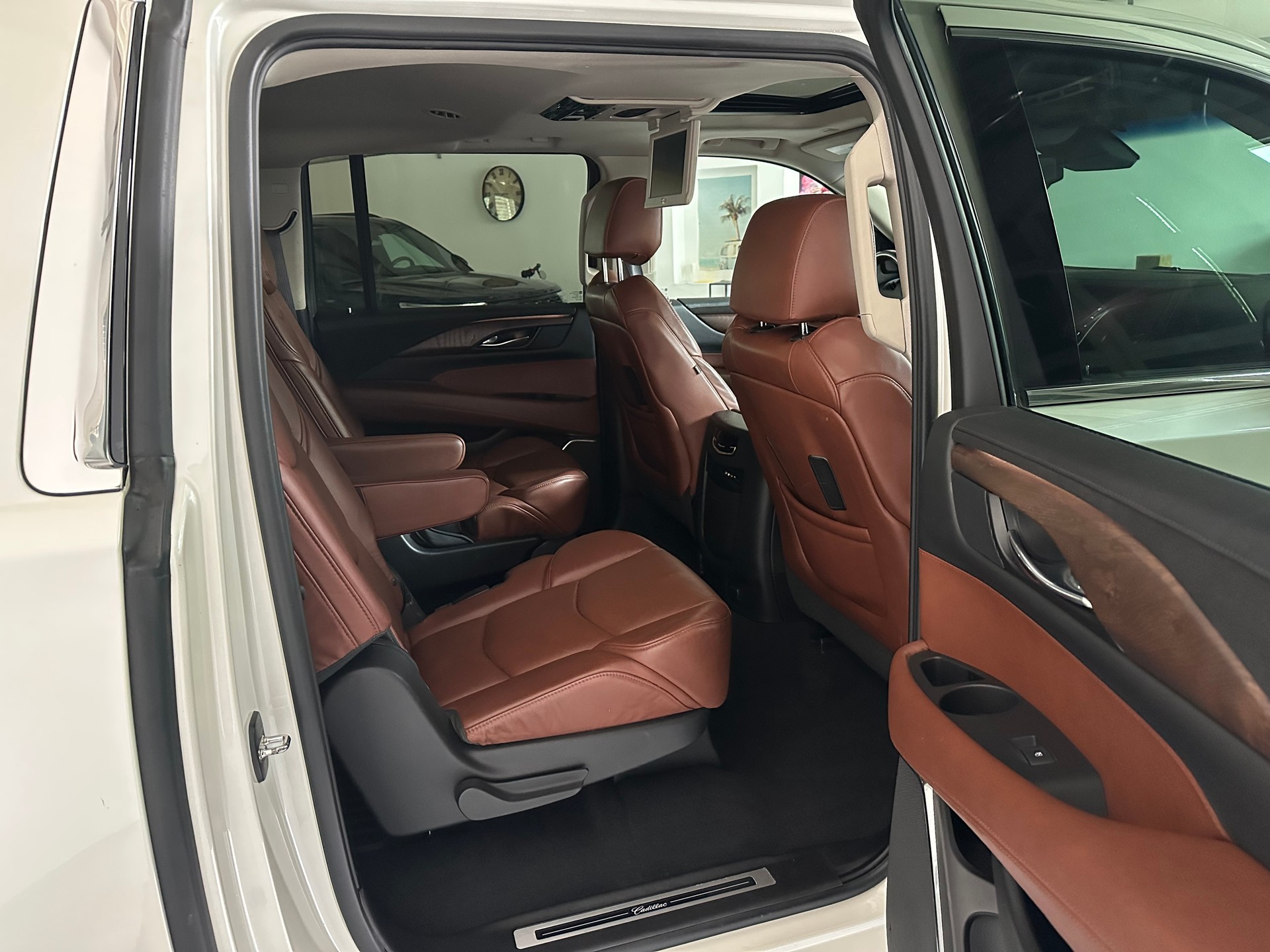 CADILLAC Escalade 6.2 ESV Premium Automatic-image-5