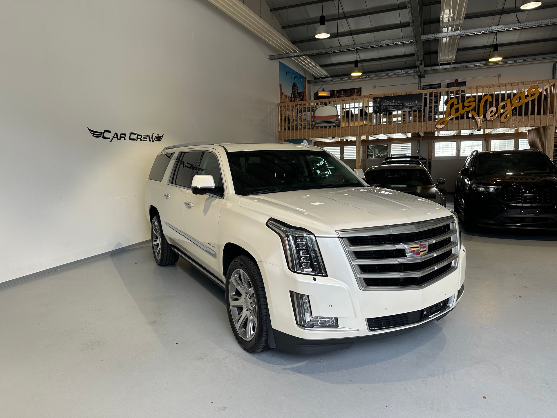 CADILLAC Escalade 6.2 ESV Premium Automatic-image-2