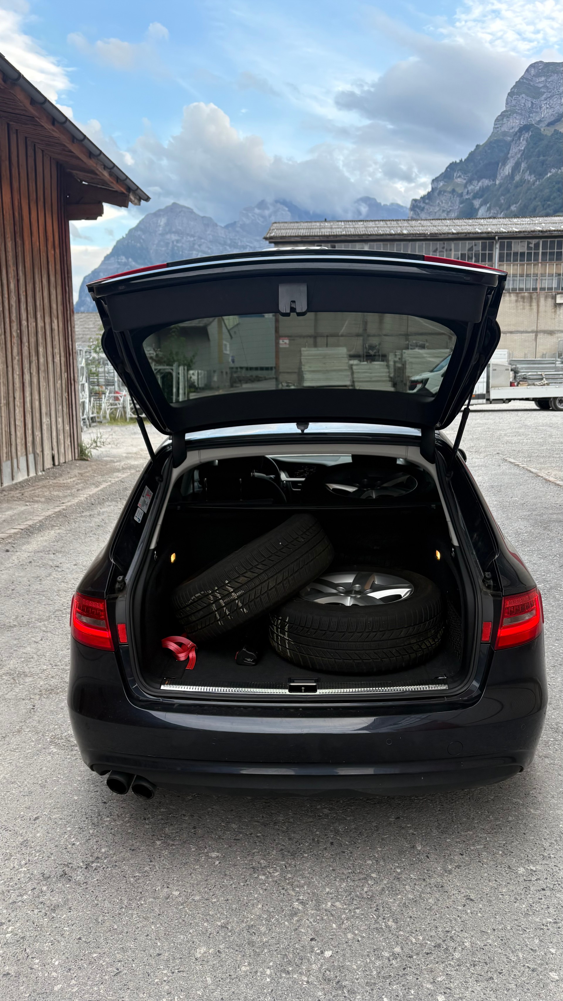 AUDI A4 Avant 2.0 TDI quattro S-tronic-image-6