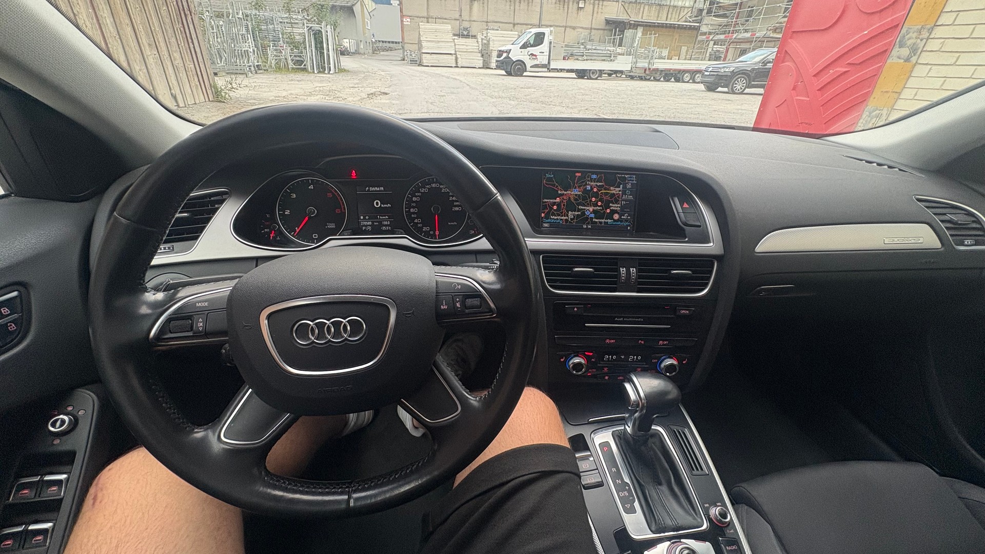 AUDI A4 Avant 2.0 TDI quattro S-tronic-image-7
