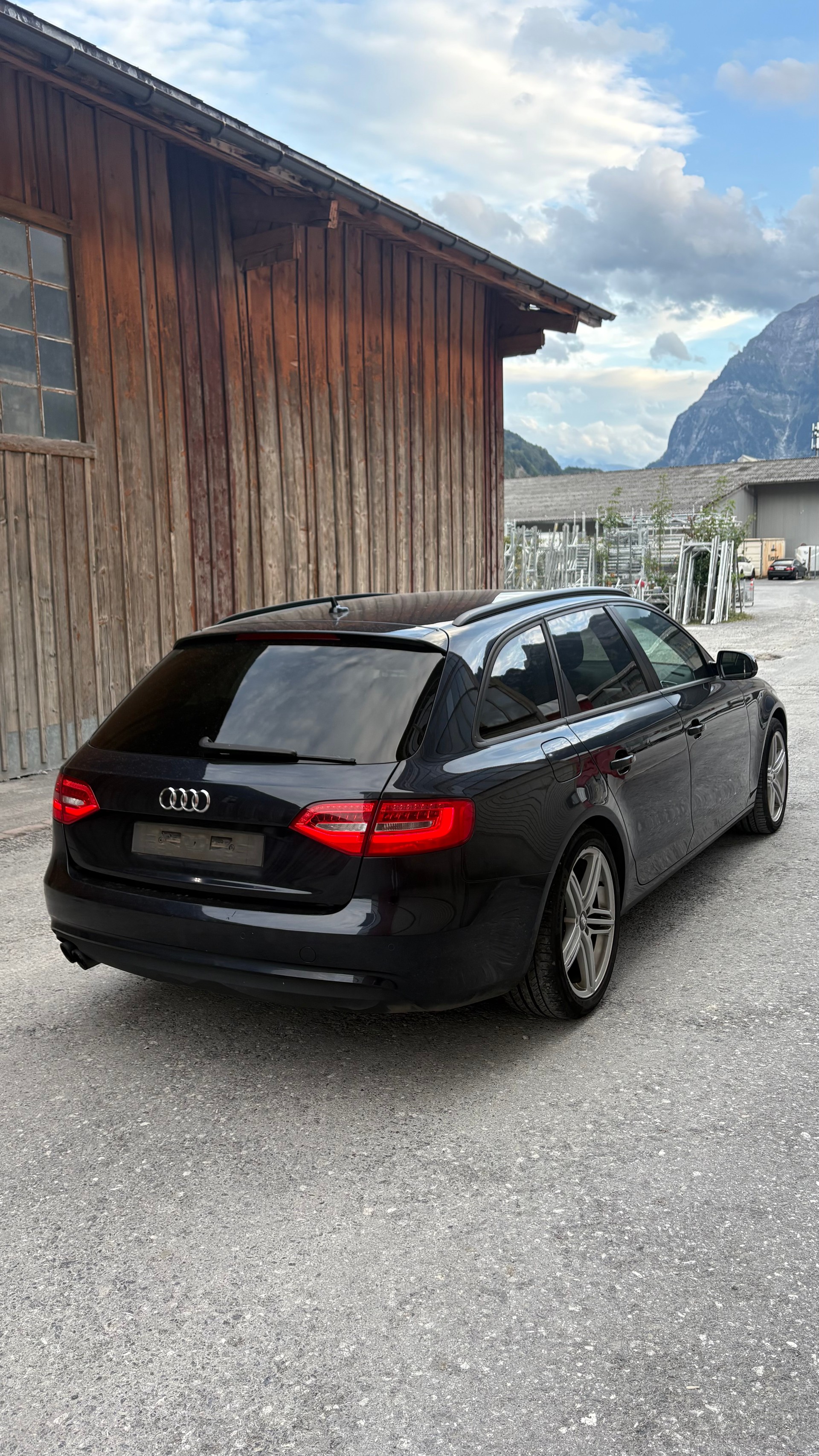 AUDI A4 Avant 2.0 TDI quattro S-tronic-image-3