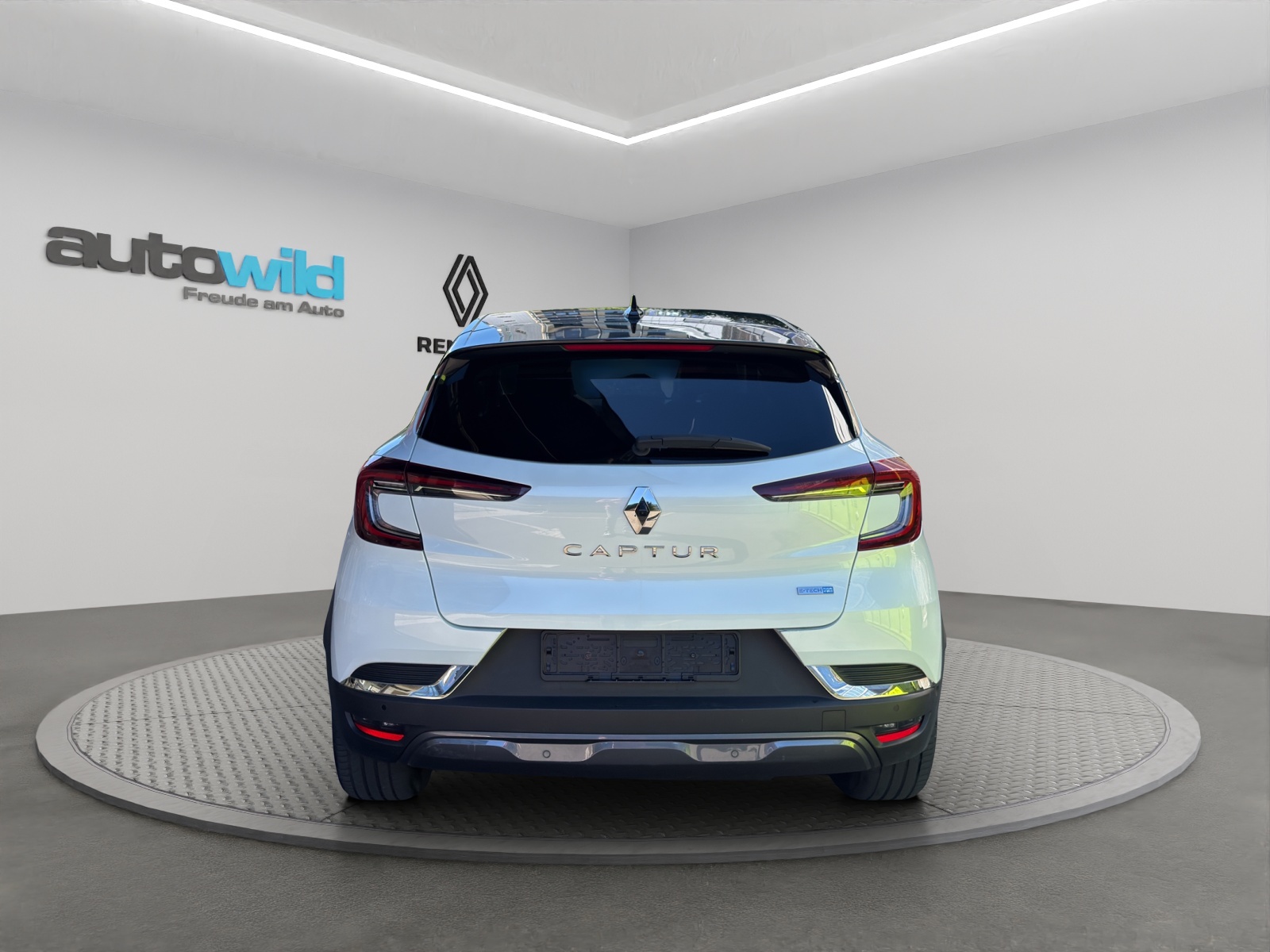 RENAULT Captur 1.6 E-Tech Initiale Paris DHT-image-5