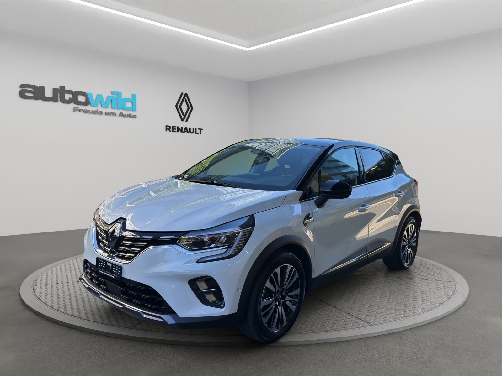 RENAULT Captur 1.6 E-Tech Initiale Paris DHT-image-0
