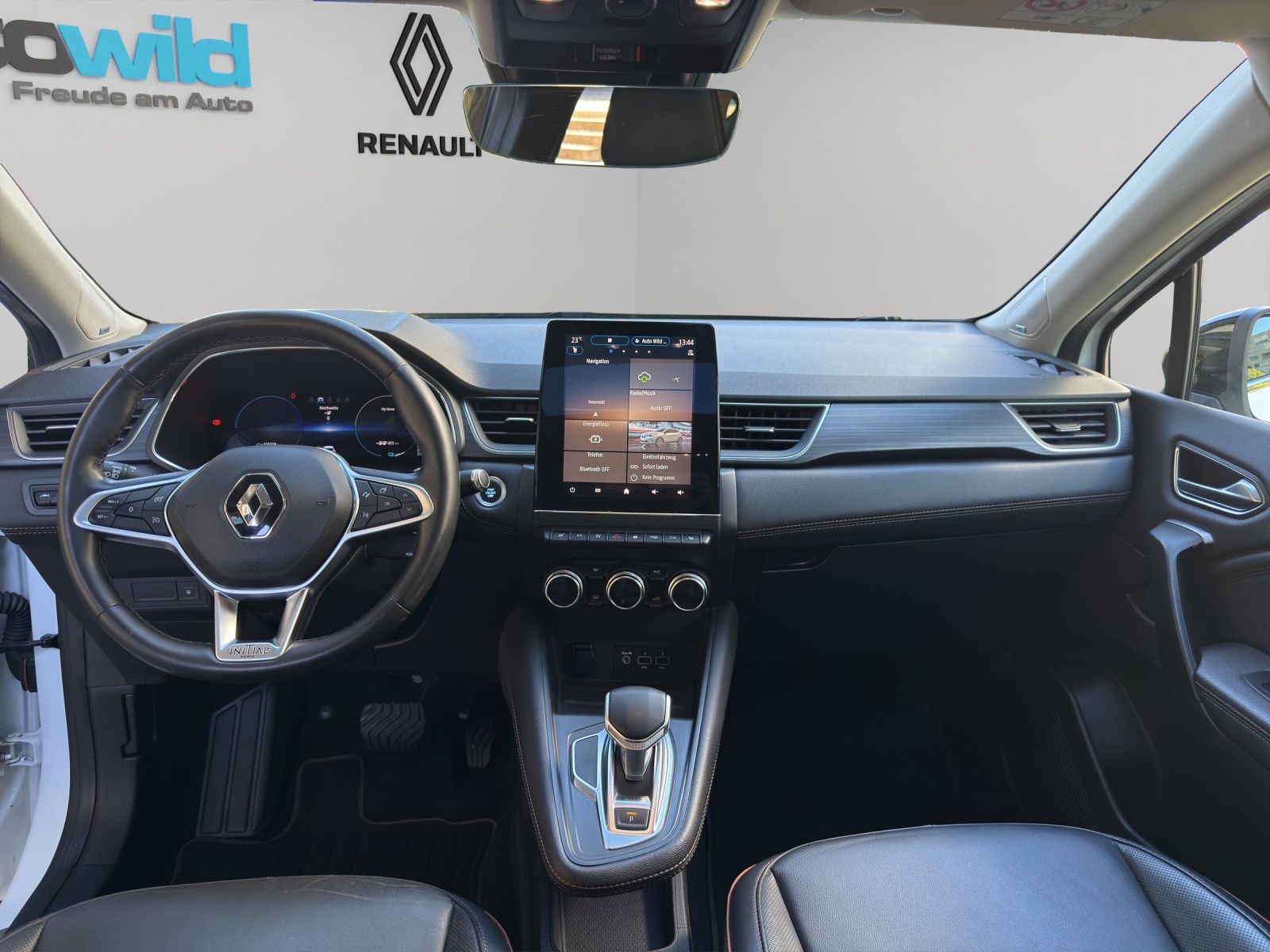 RENAULT Captur 1.6 E-Tech Initiale Paris DHT-image-2