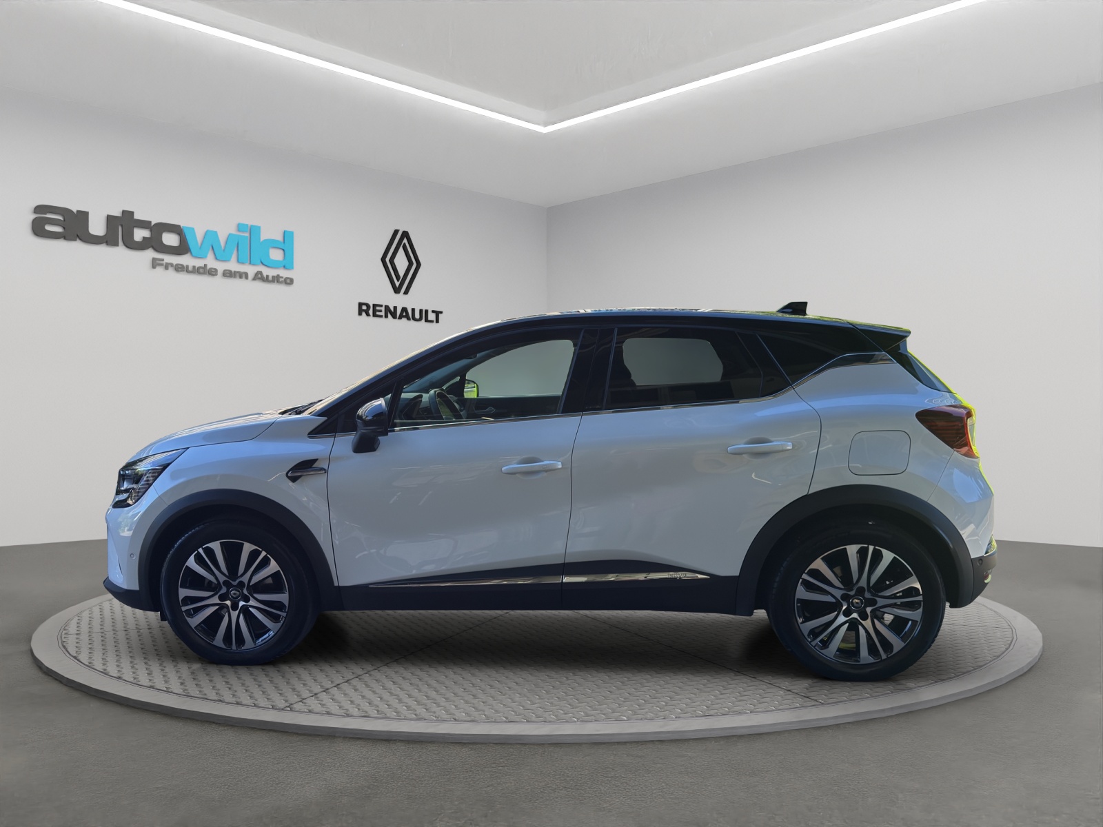 RENAULT Captur 1.6 E-Tech Initiale Paris DHT-image-13