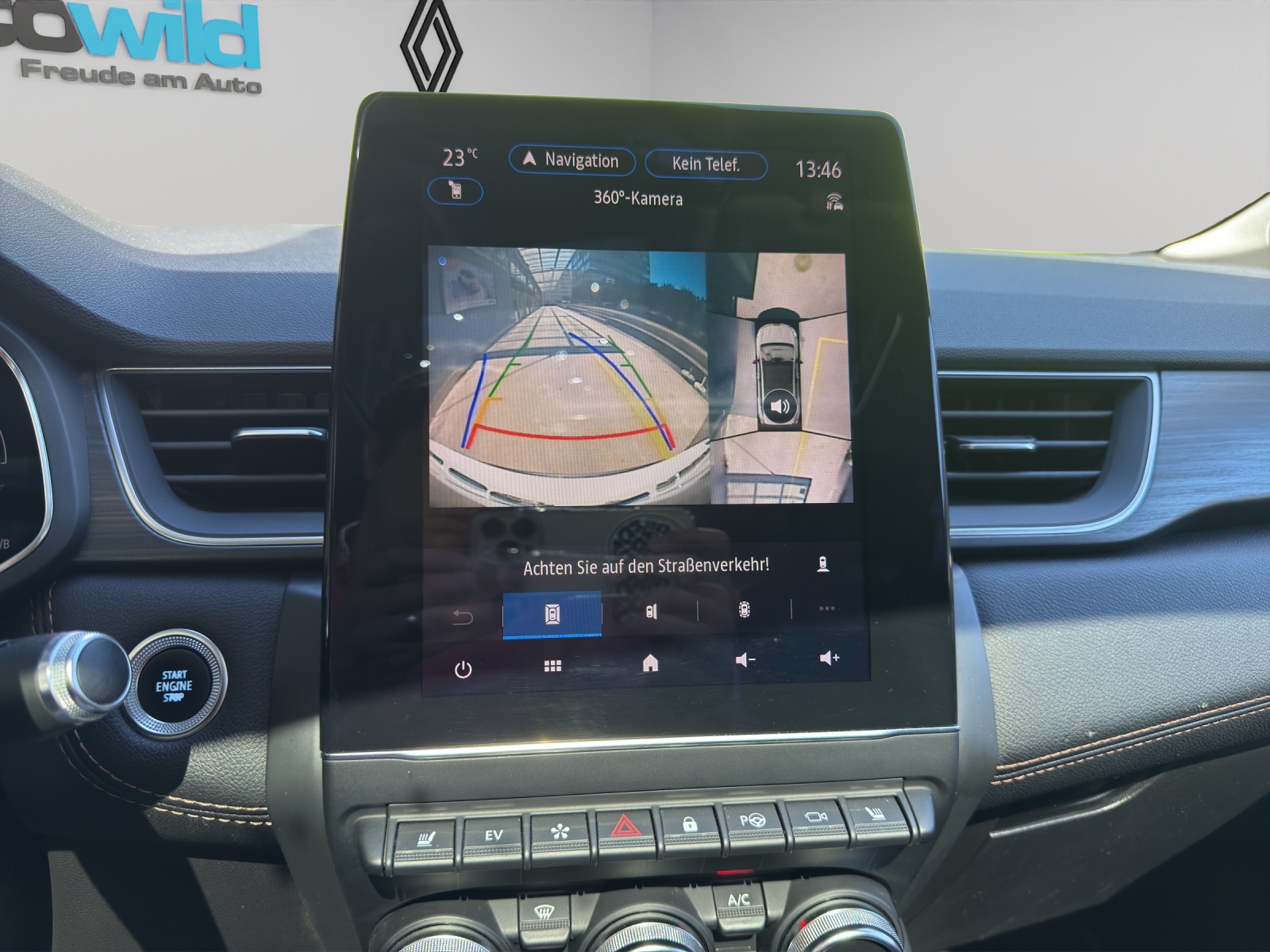 RENAULT Captur 1.6 E-Tech Initiale Paris DHT-image-9