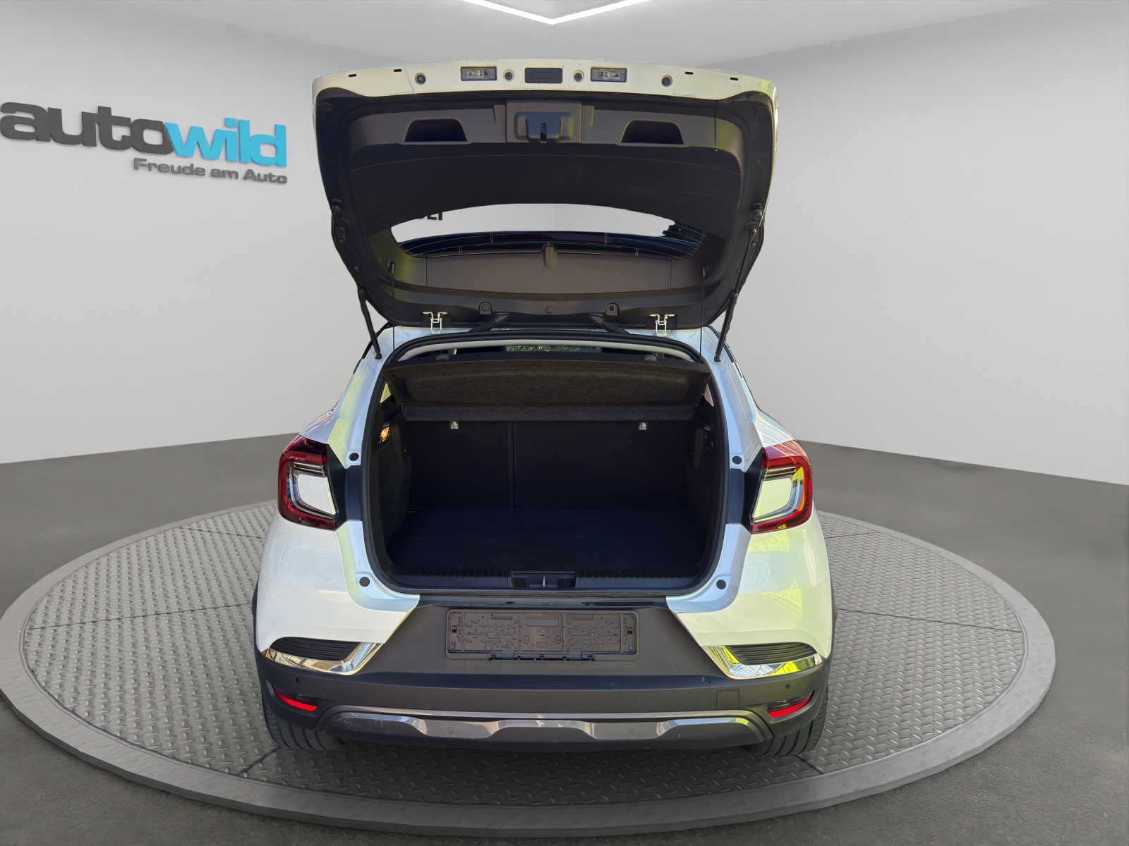 RENAULT Captur 1.6 E-Tech Initiale Paris DHT-image-6