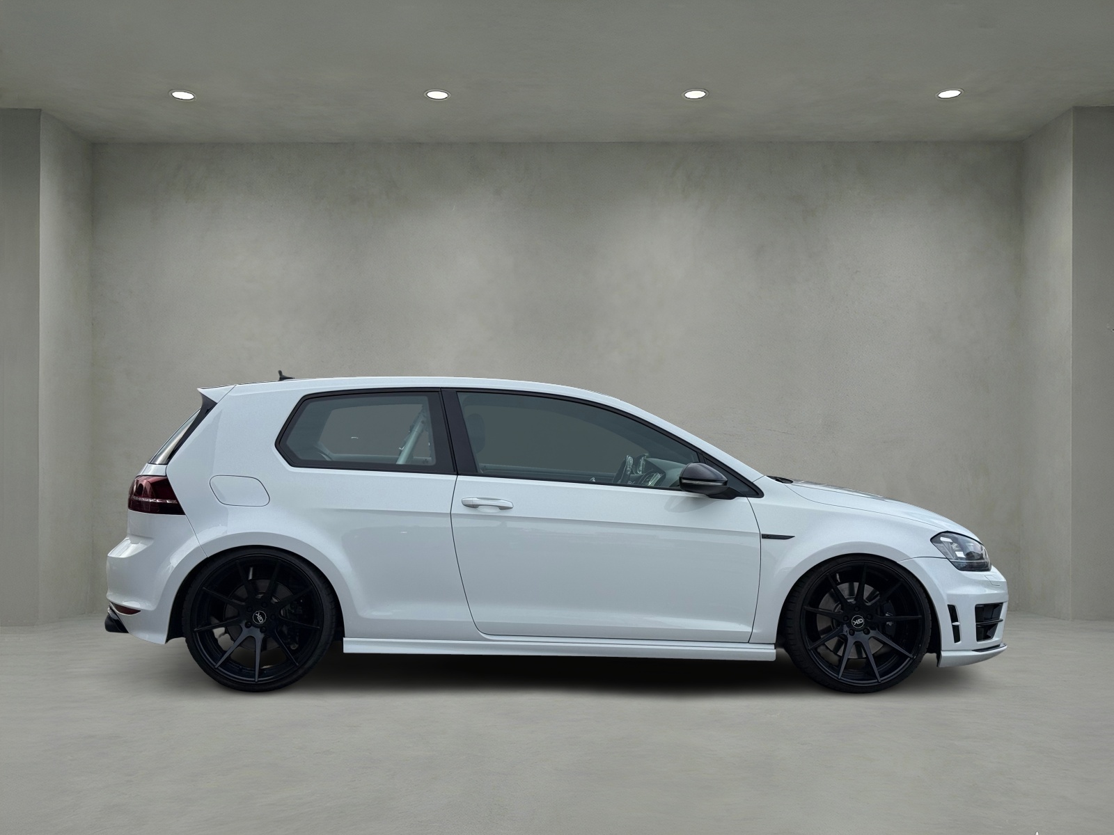 VW Golf 2.0 TSI R 4Motion DSG-image-5