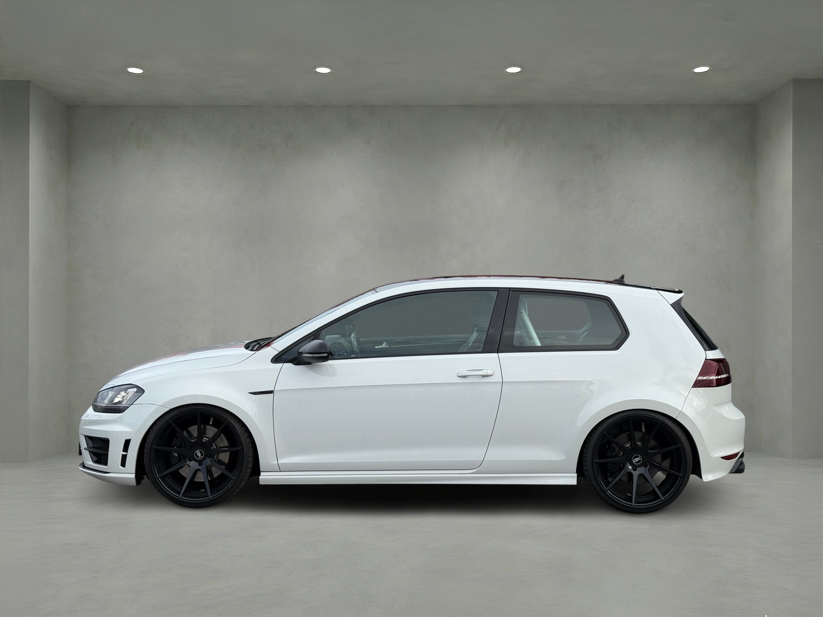 VW Golf 2.0 TSI R 4Motion DSG-image-1