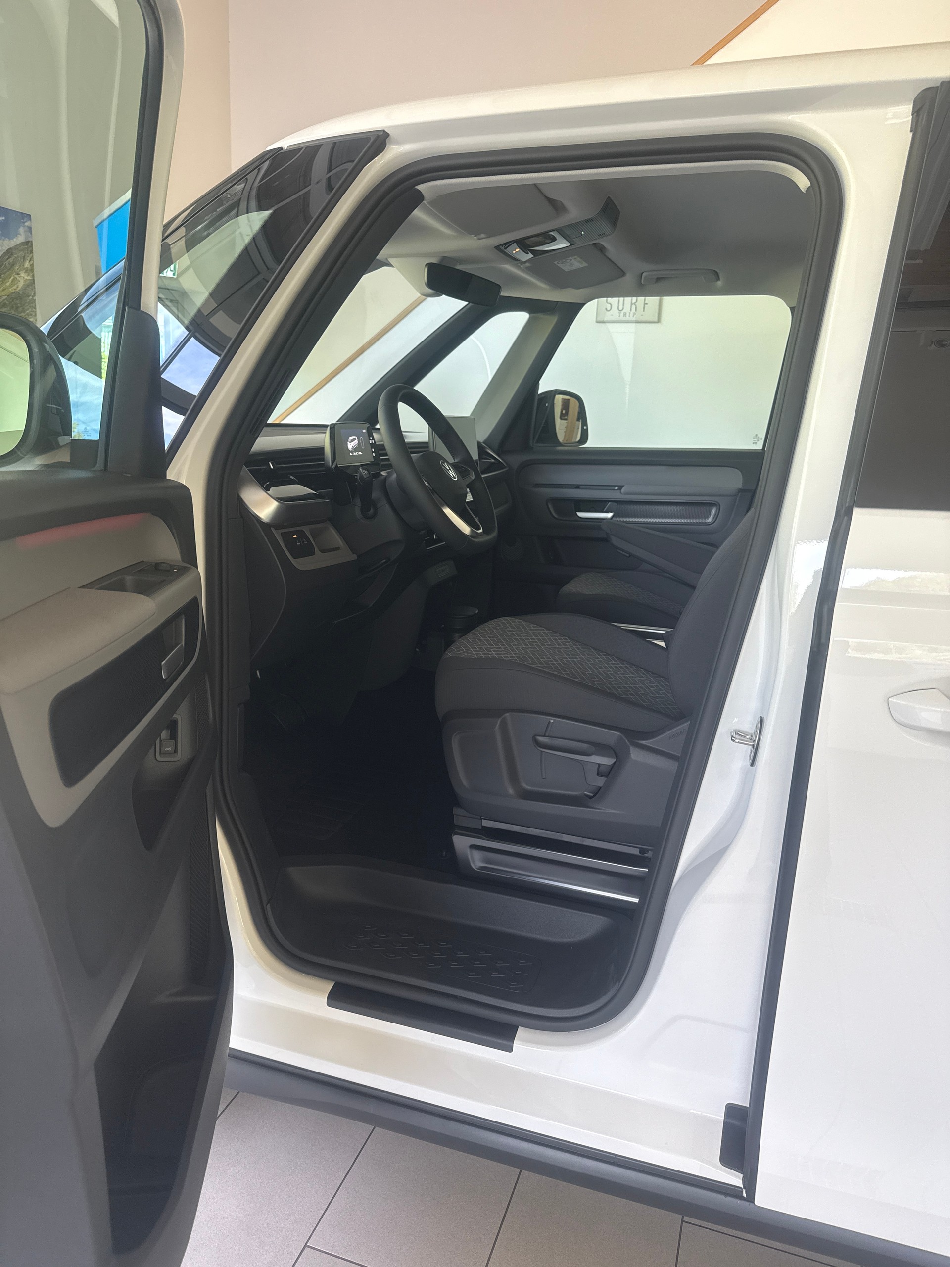 VW ID.Buzz Bus 84kWh Pro 4motion-image-3