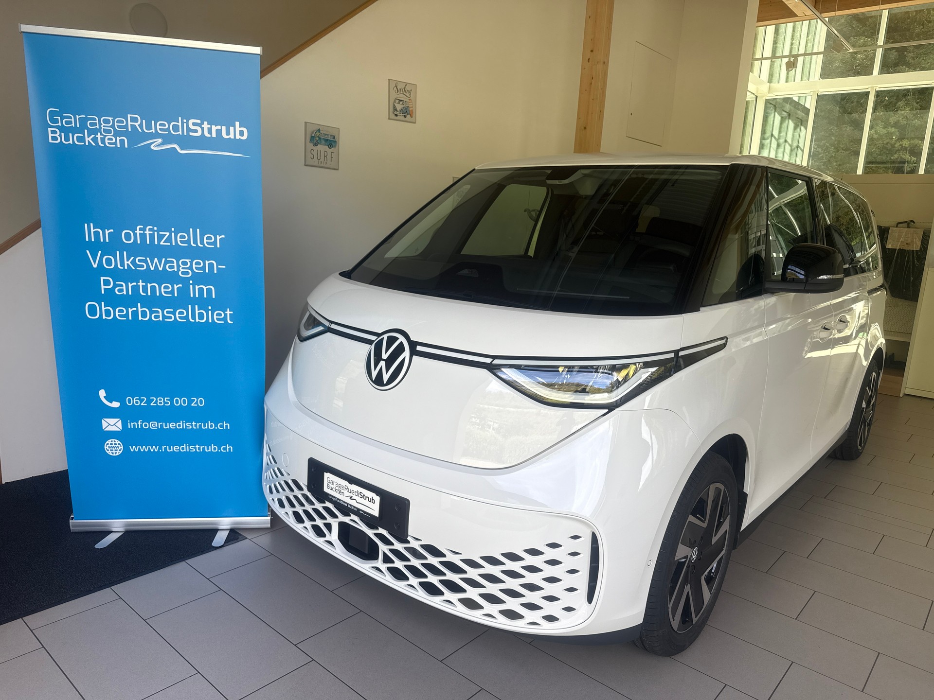 VW ID.Buzz Bus 84kWh Pro 4motion-image-0