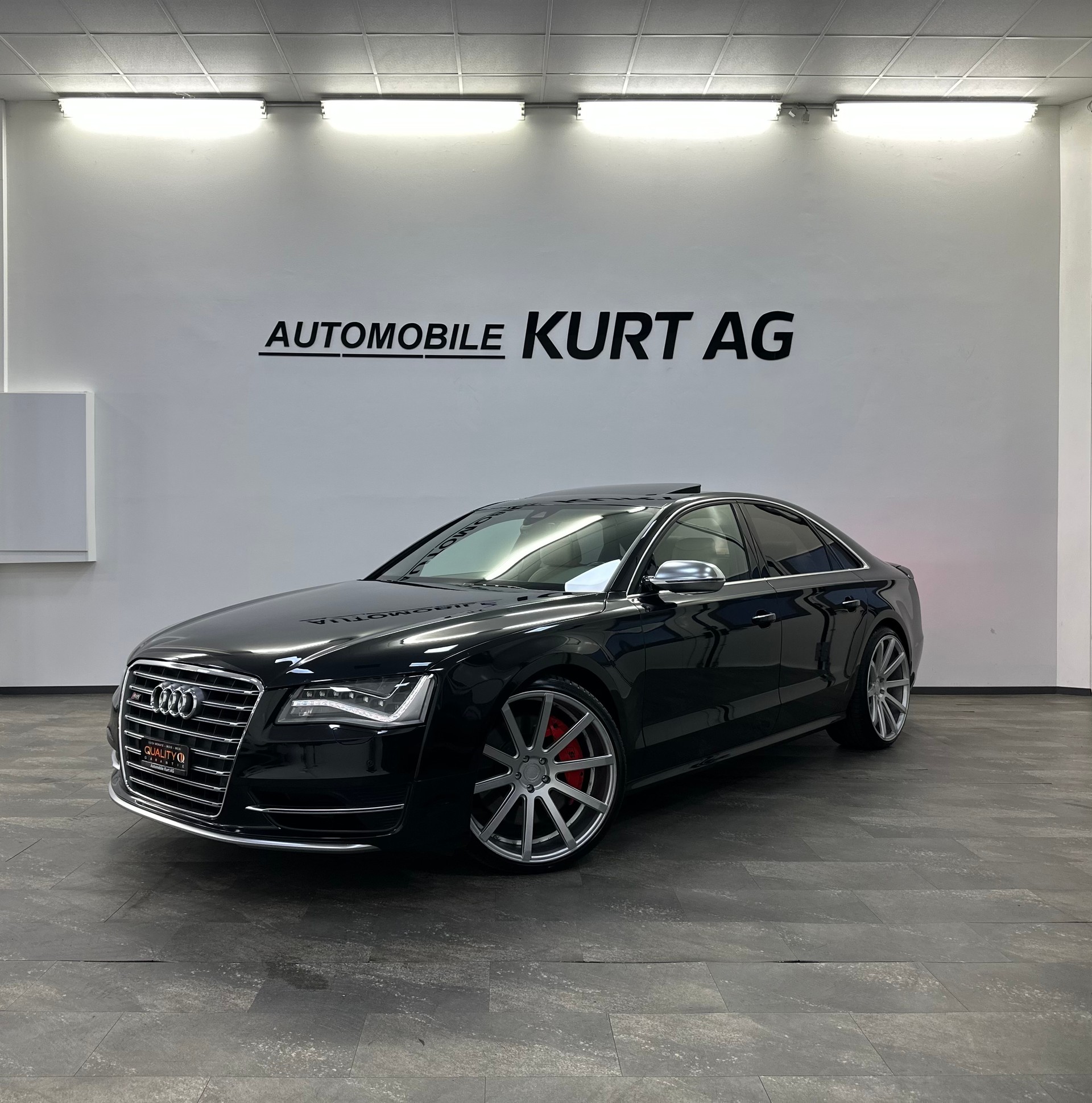 AUDI S8 4.0 TFSI V8 quattro tiptronic-image-0