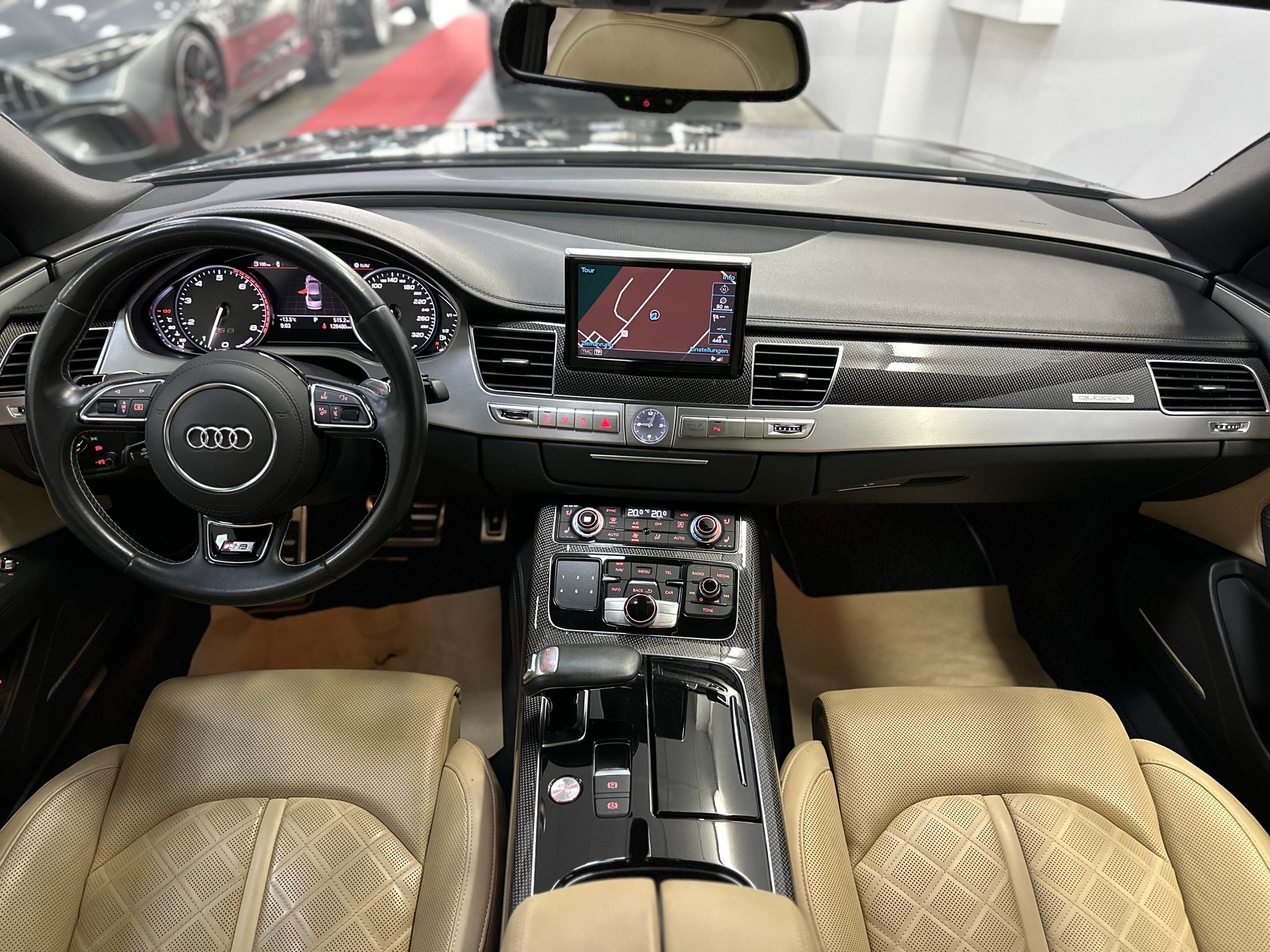 AUDI S8 4.0 TFSI V8 quattro tiptronic-image-11
