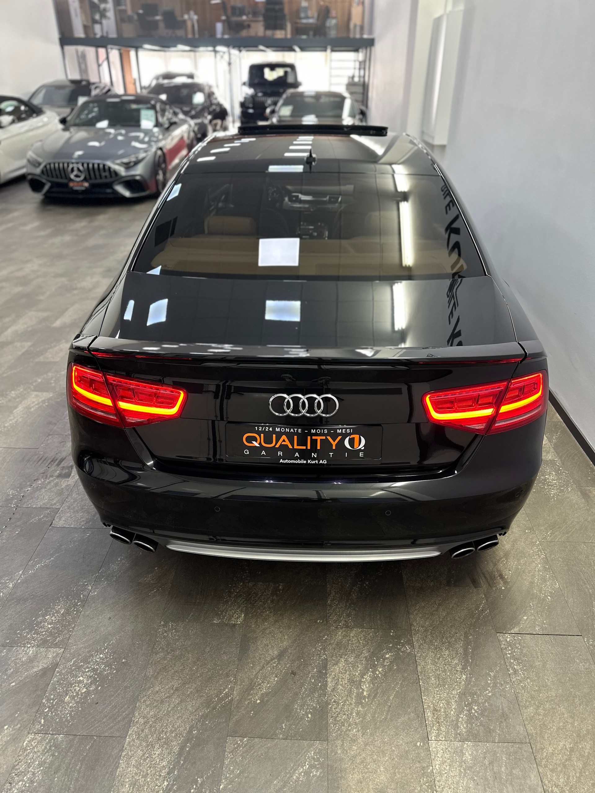 AUDI S8 4.0 TFSI V8 quattro tiptronic-image-4