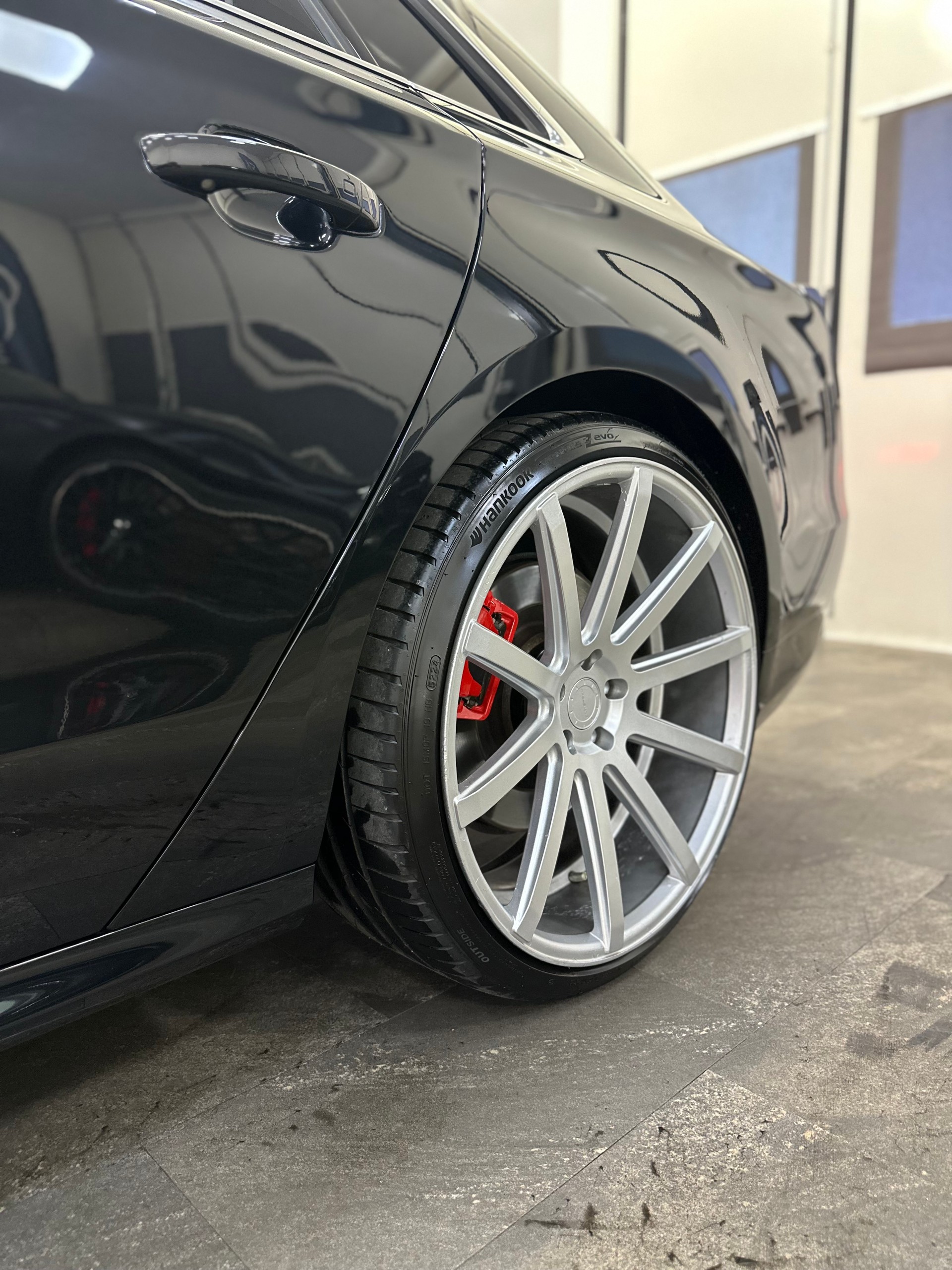 AUDI S8 4.0 TFSI V8 quattro tiptronic-image-9