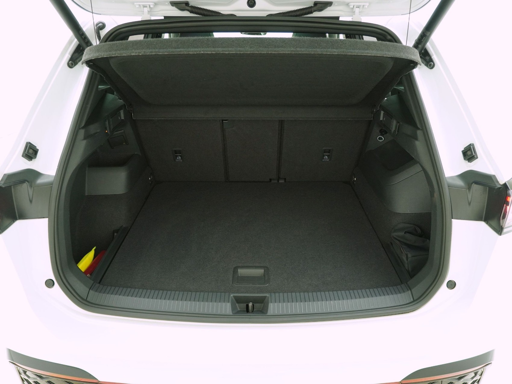 VW Tiguan 2.0 TSI DSG R-Line Black Style 4Motion **VW Werksgarantie bis 12/2030**-image-13