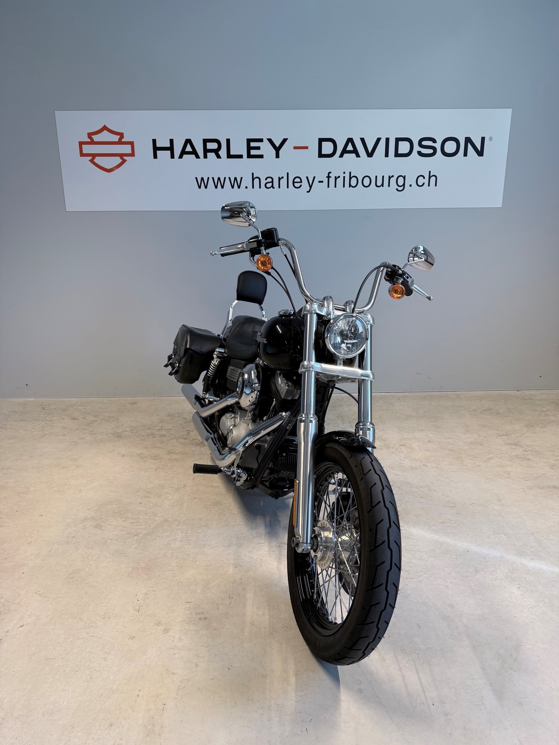 HARLEY-DAVIDSON FXDBI Dyna Street Bob-showroom-element-1