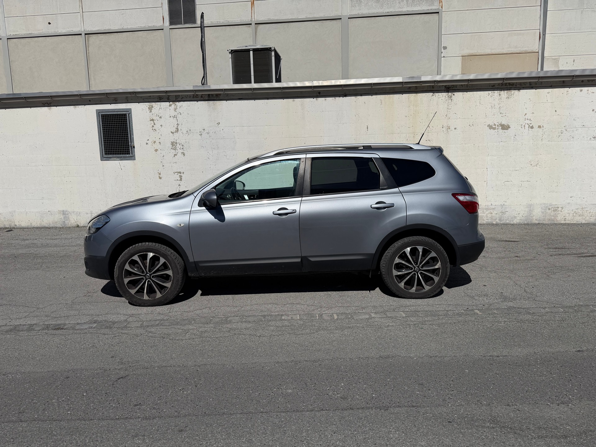 NISSAN Qashqai +2 2.0 4WD i-Way-image-2