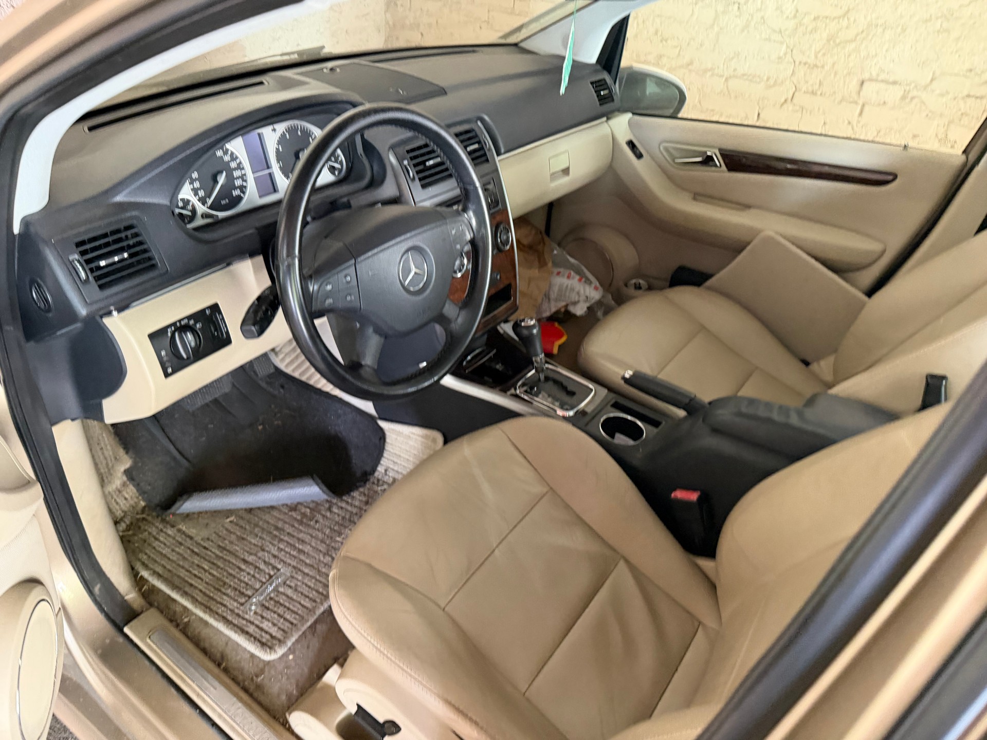 MERCEDES-BENZ B 200 T-image-8